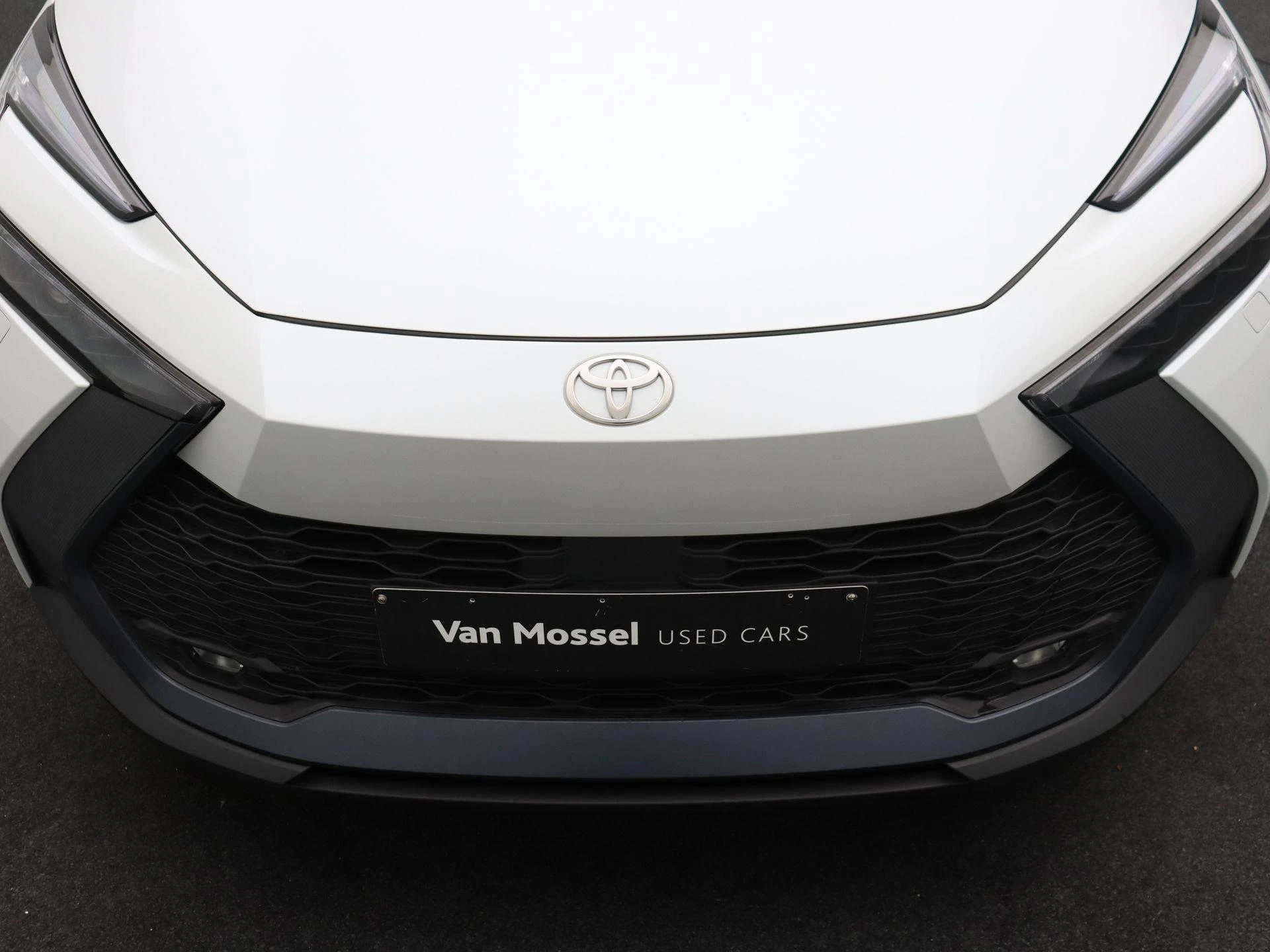 Toyota-C-HR-image-22
