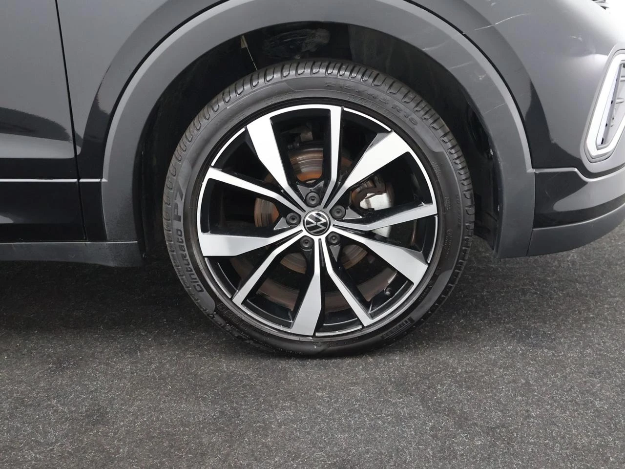Volkswagen-T-Cross-image-2