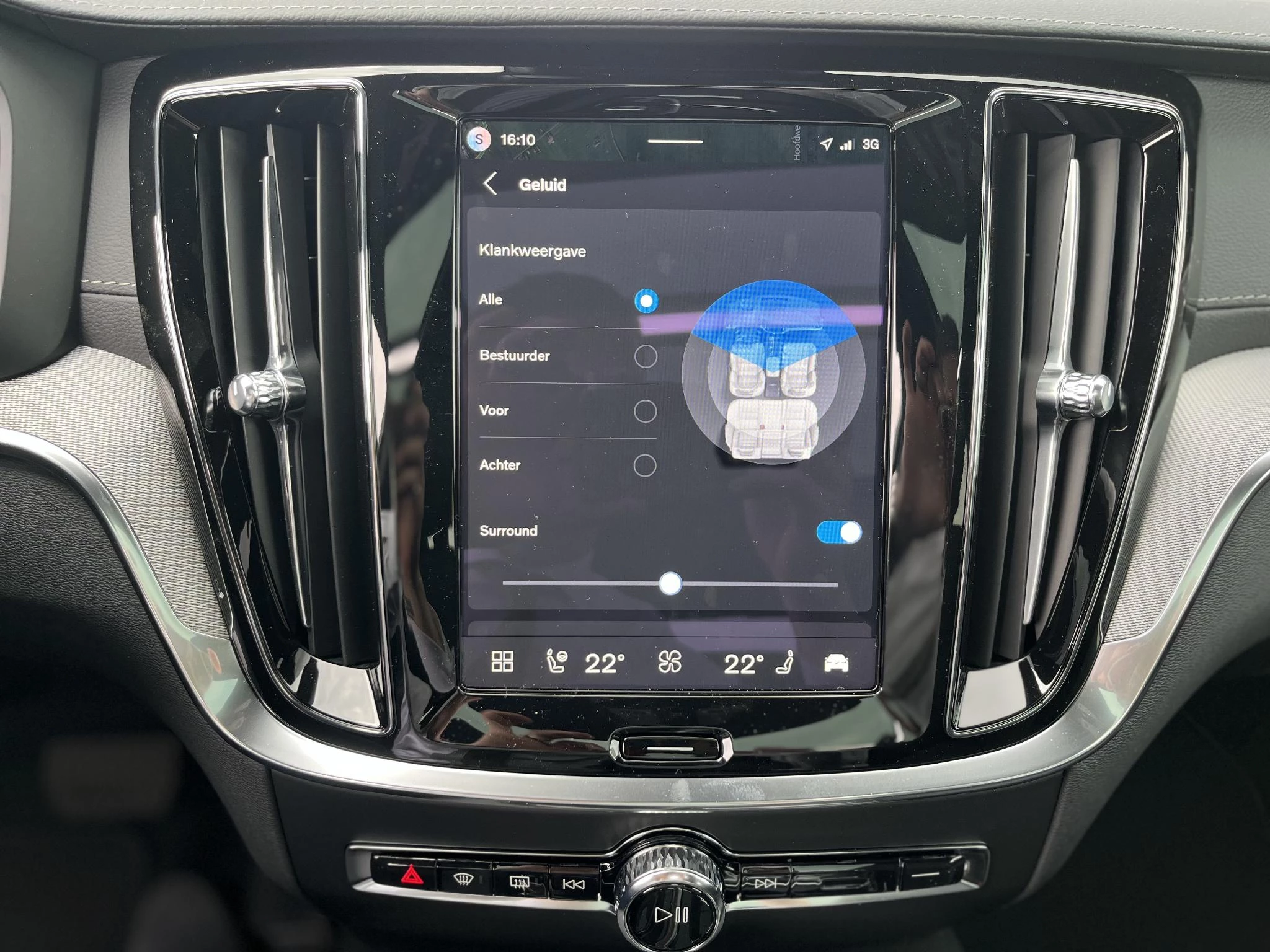 Volvo V60 T8 Plug-in hybrid AWD Ultra Dark