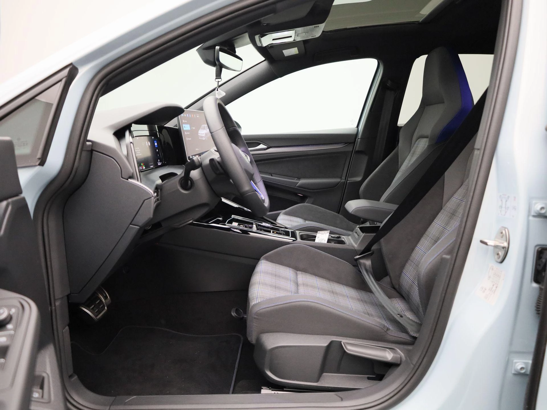 Volkswagen-Golf-image-10