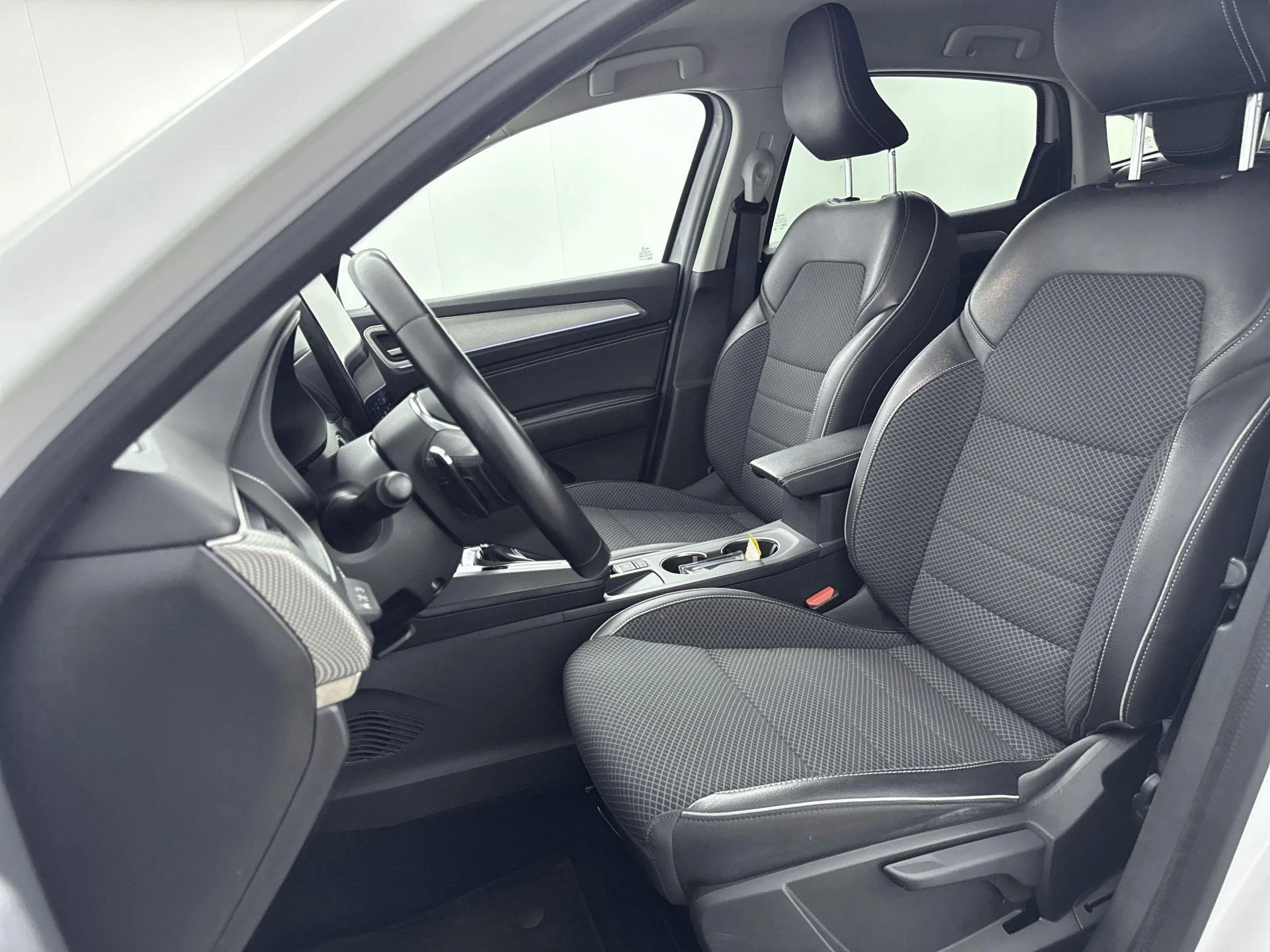 Renault-Arkana-image-21