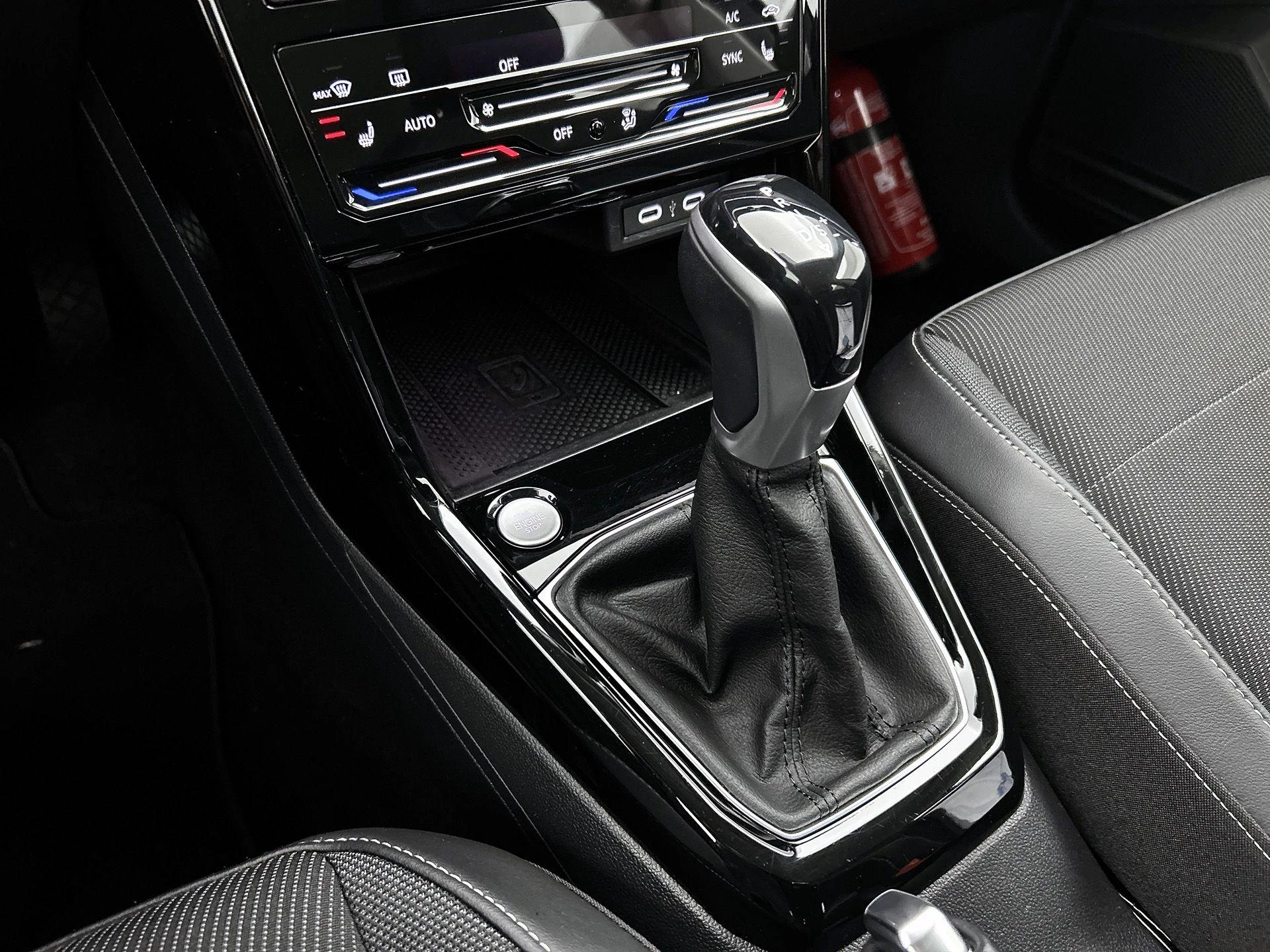 Volkswagen-T-Cross-image-22