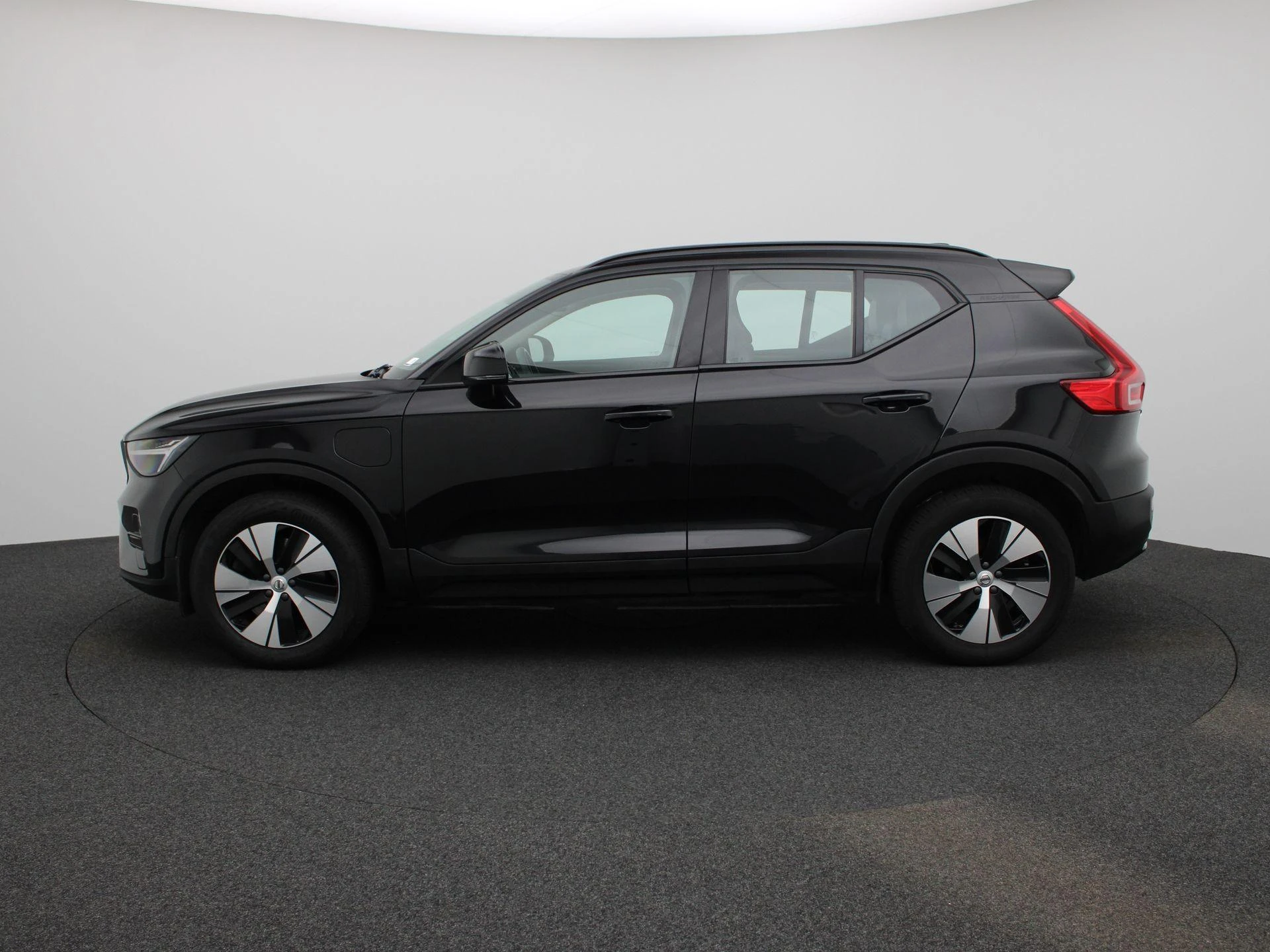 Volvo-XC40-image-3