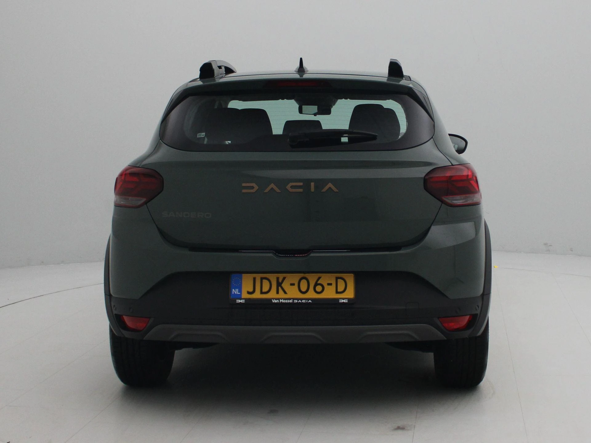 Dacia-Sandero Stepway-image-4