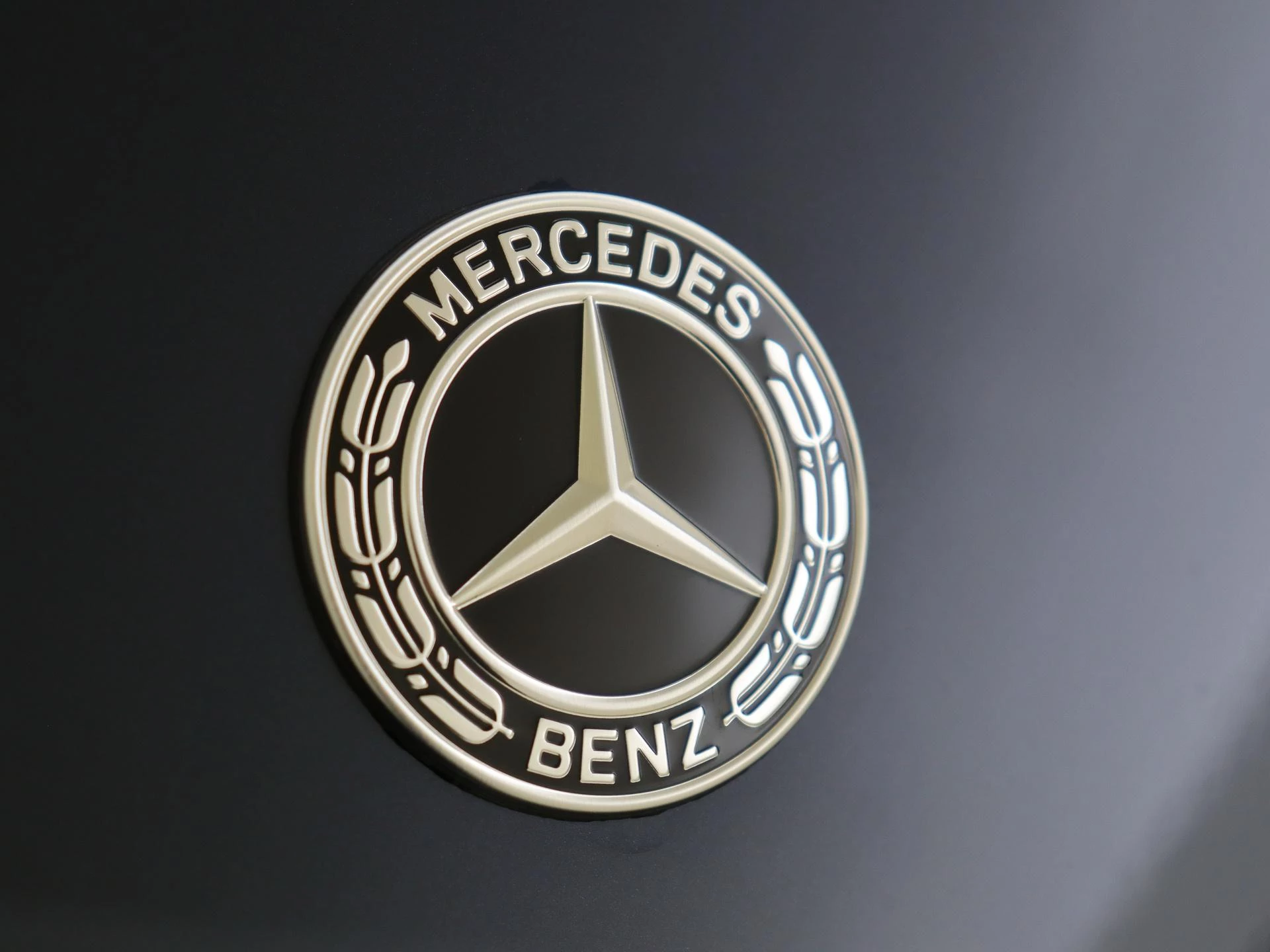 Mercedes-Benz-E-Klasse-image-33