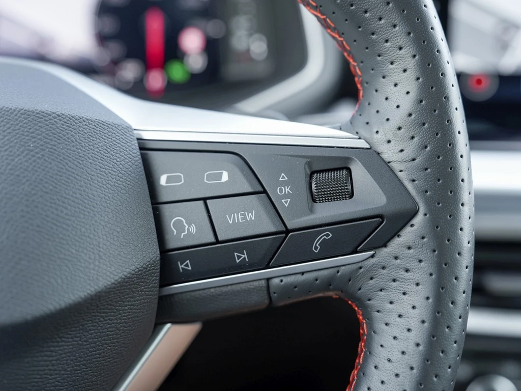 SEAT-Arona-image-16