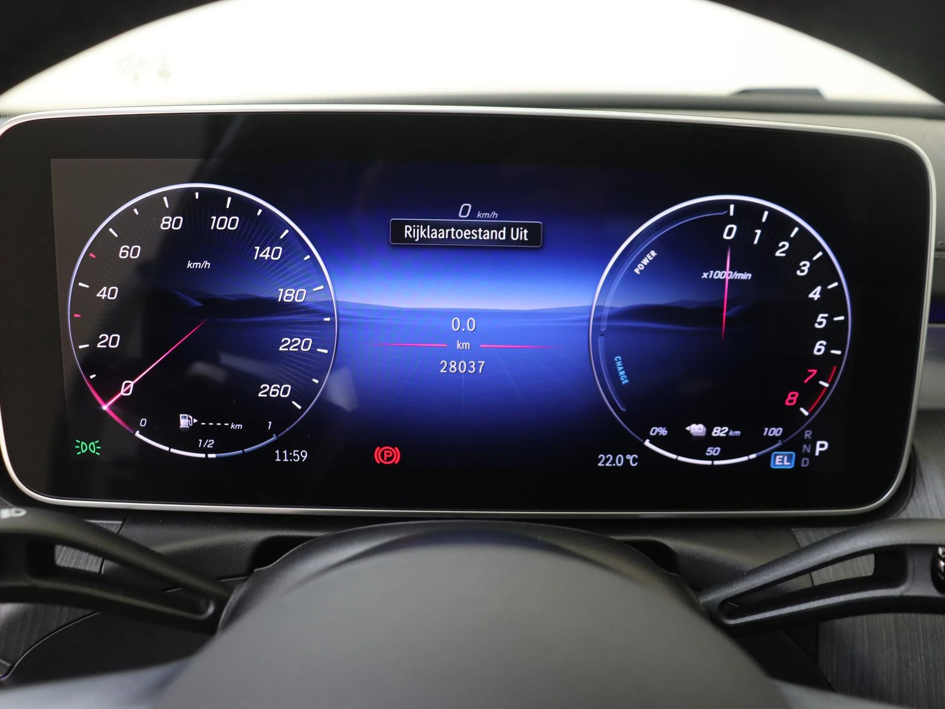 Mercedes-Benz-C-Klasse-image-10