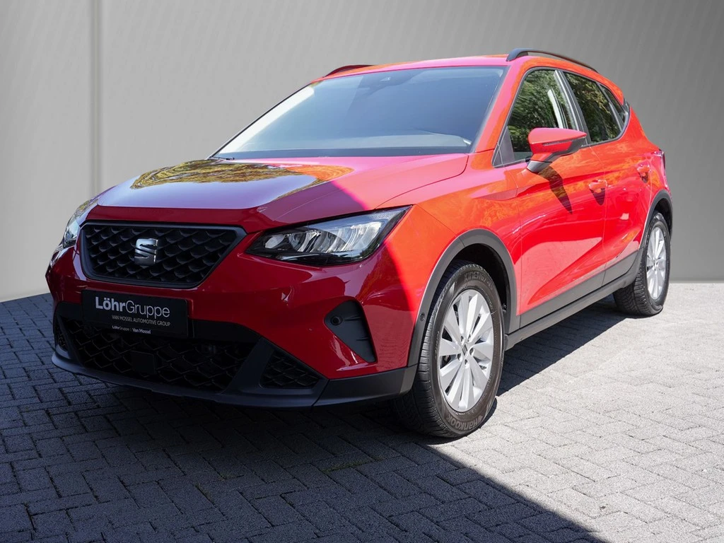SEAT-Arona-image-1