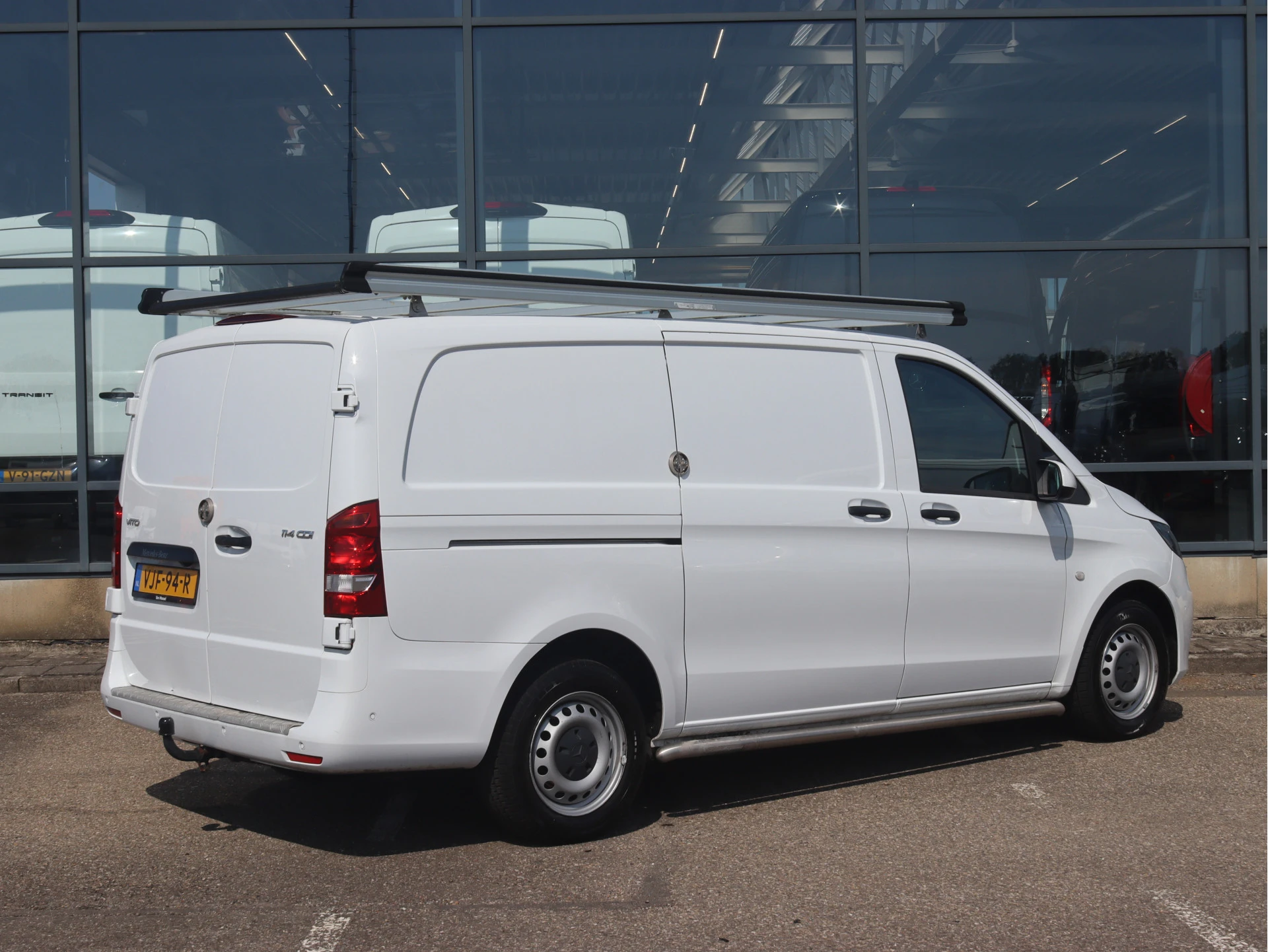 Mercedes-Benz-Vito-image-1