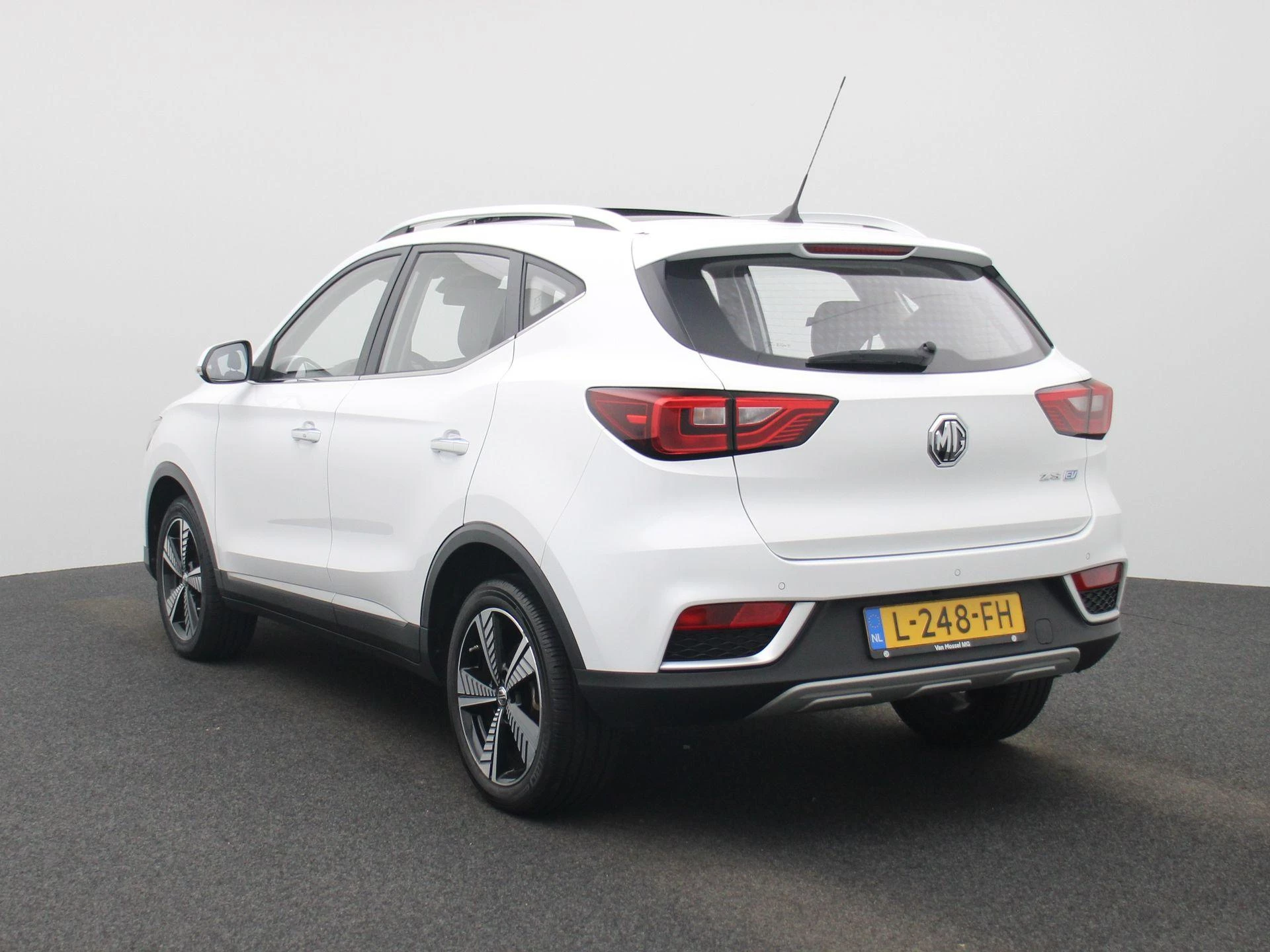 MG ZS EV Luxury 45 kWh