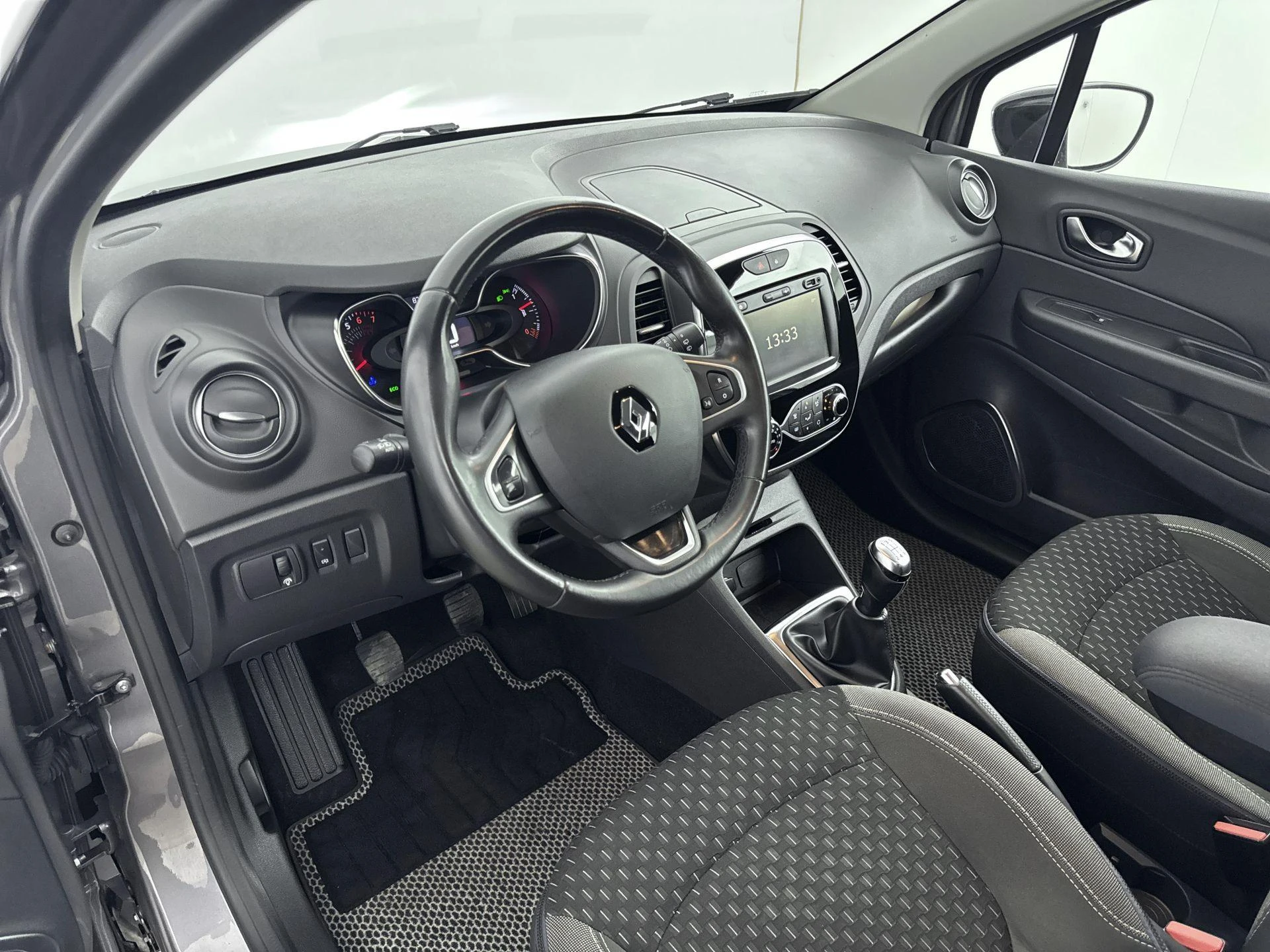 Renault-Captur-image-8