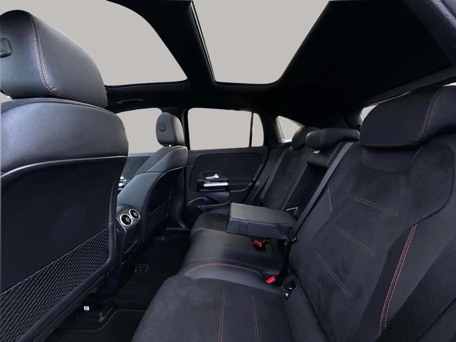 Mercedes-Benz-EQA-image-13