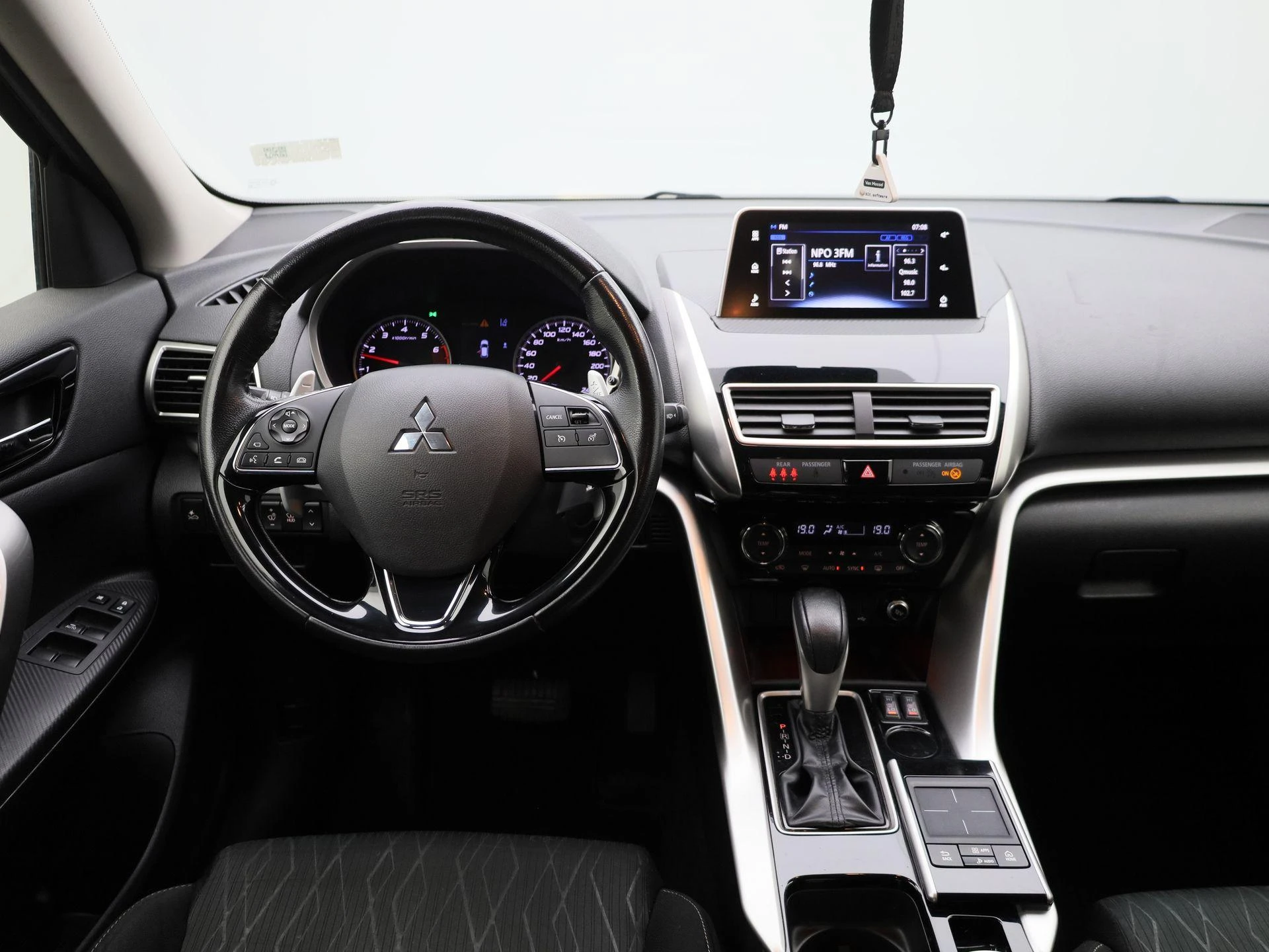 Mitsubishi-Eclipse Cross-image-6