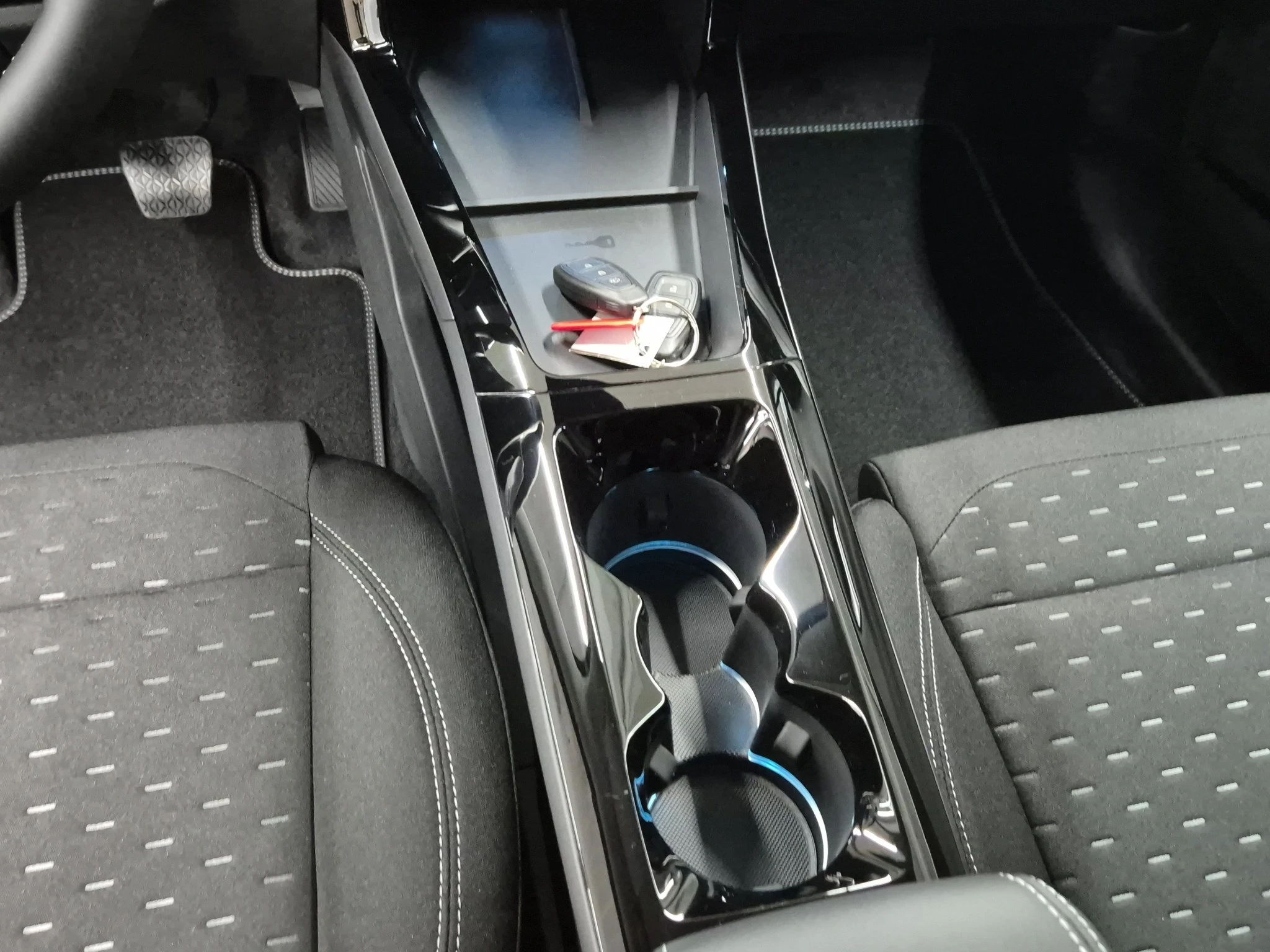 Ford-Puma Gen-E-image-13