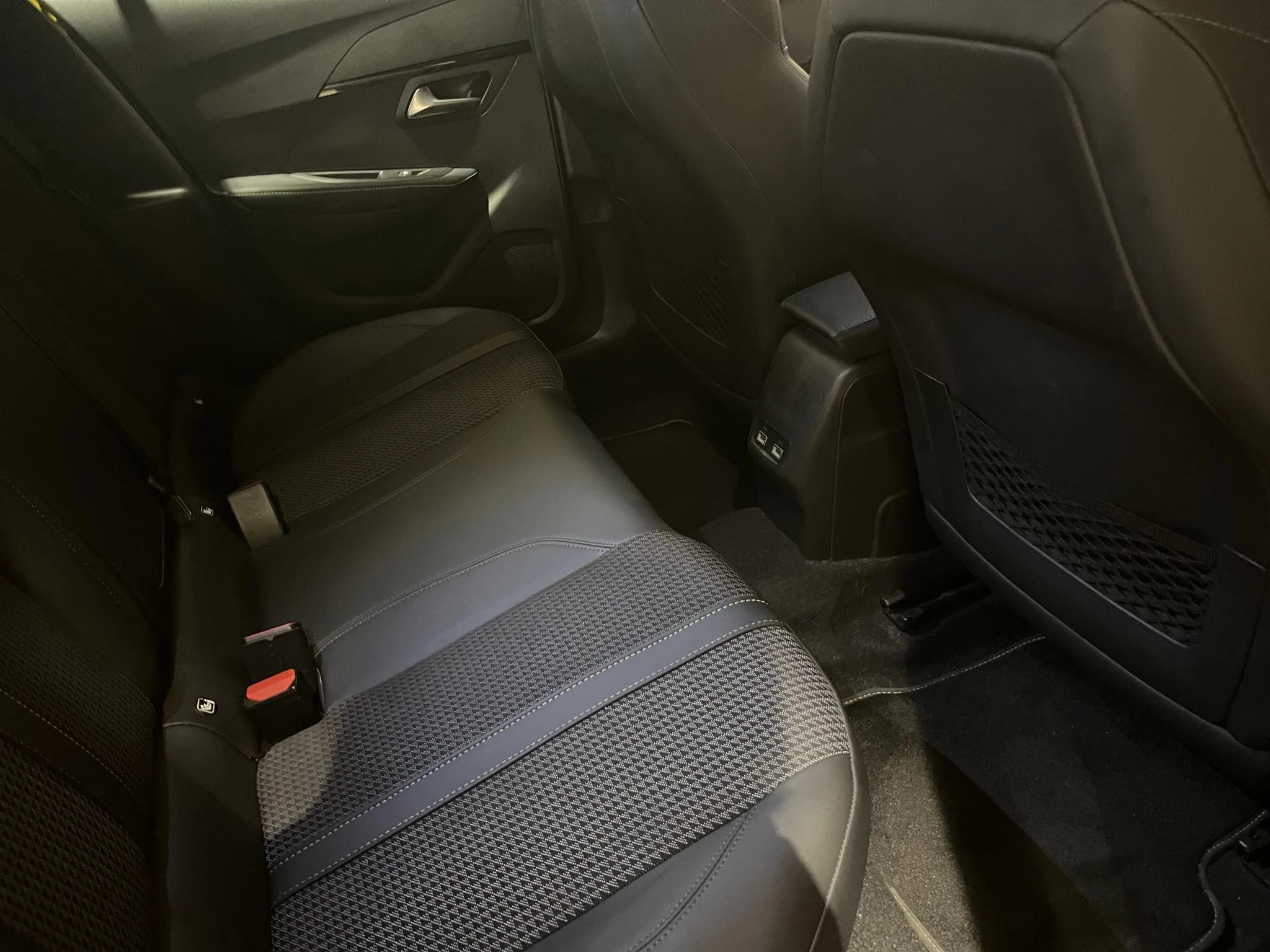 Peugeot-208-image-20