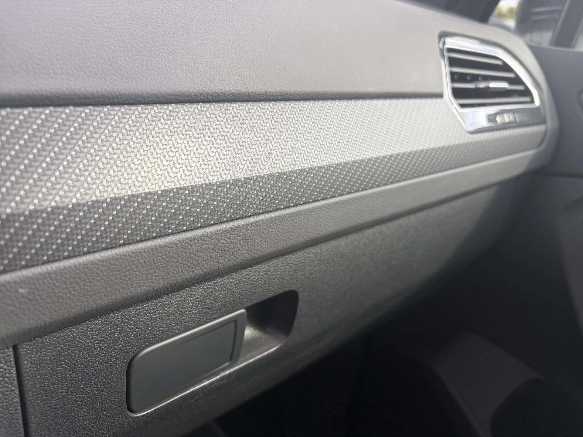 Volkswagen-Tiguan-image-9