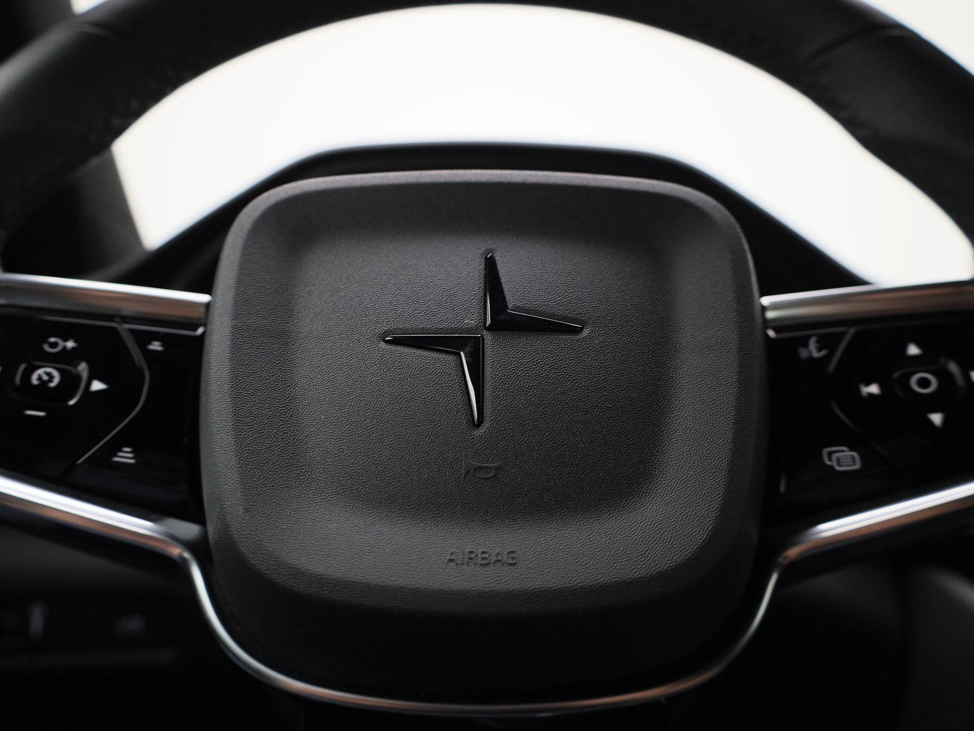 Polestar-2-image-23