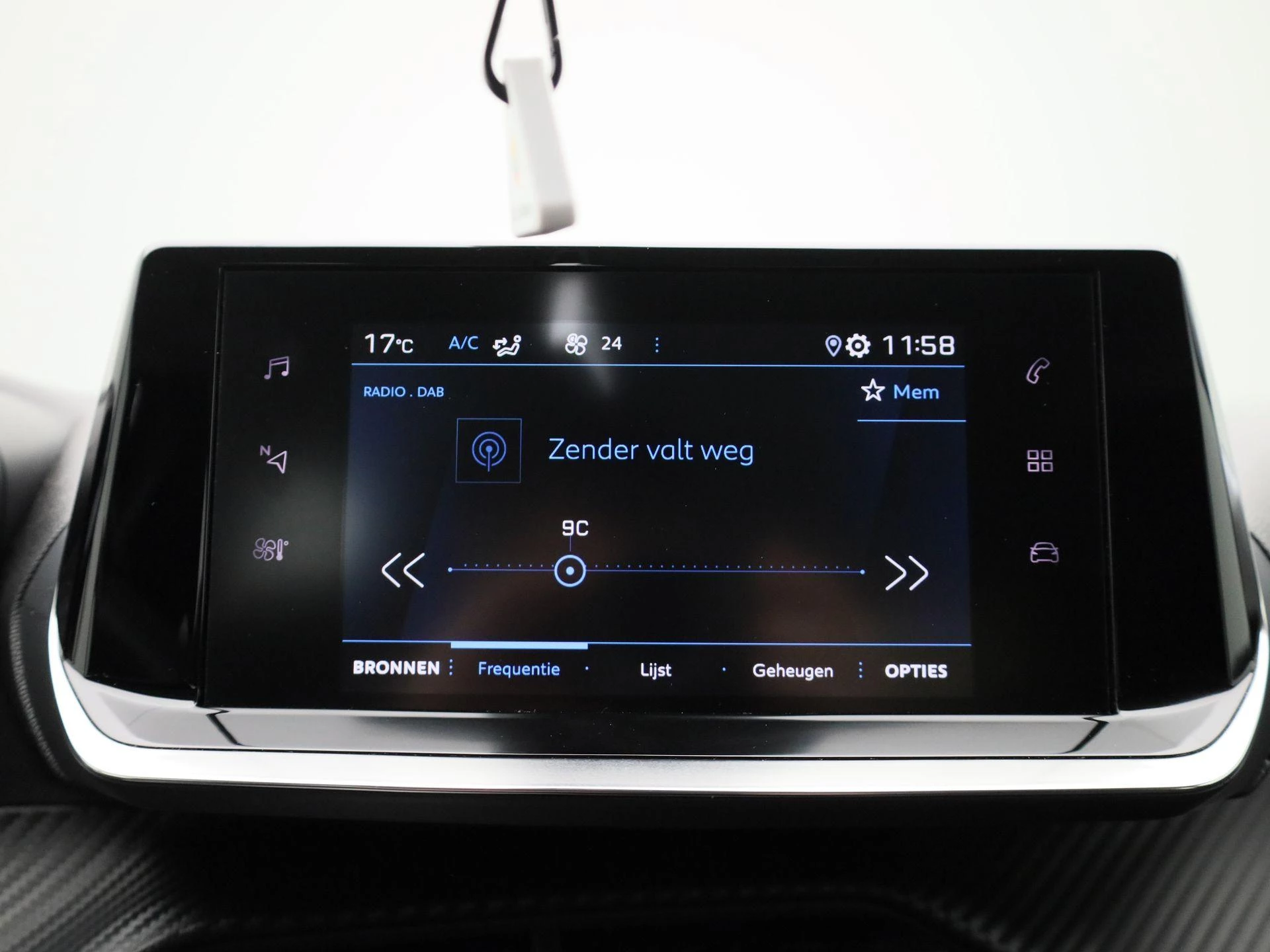 Peugeot-2008-image-15