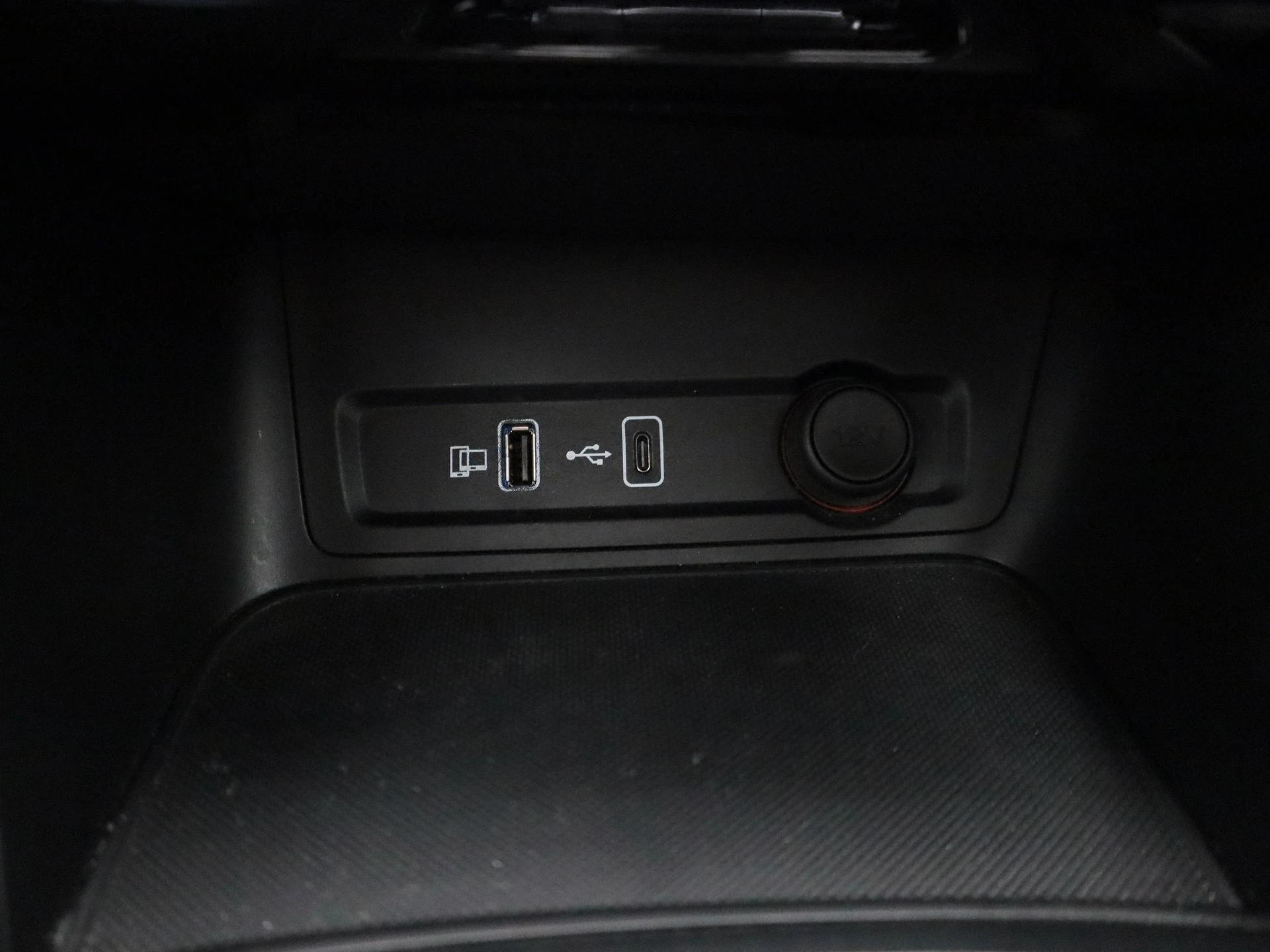 MG-ZS EV-image-22