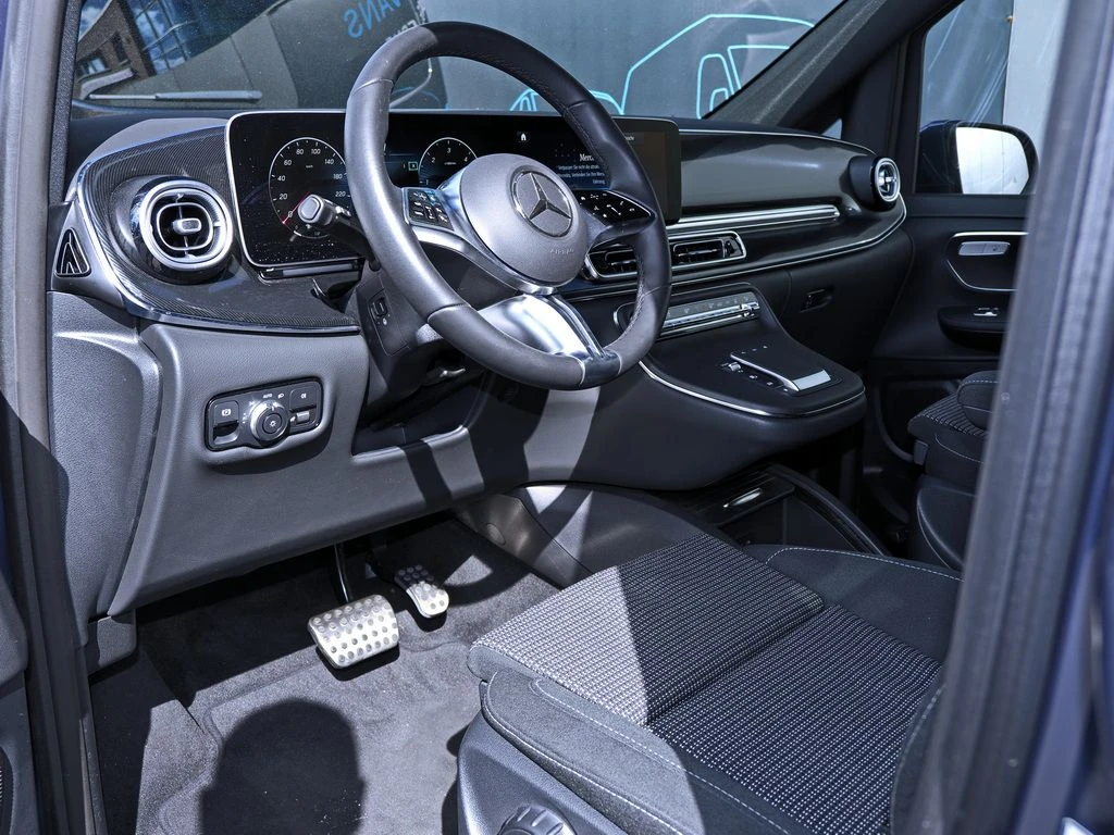 Mercedes-Benz-V-Klasse 220-image-5