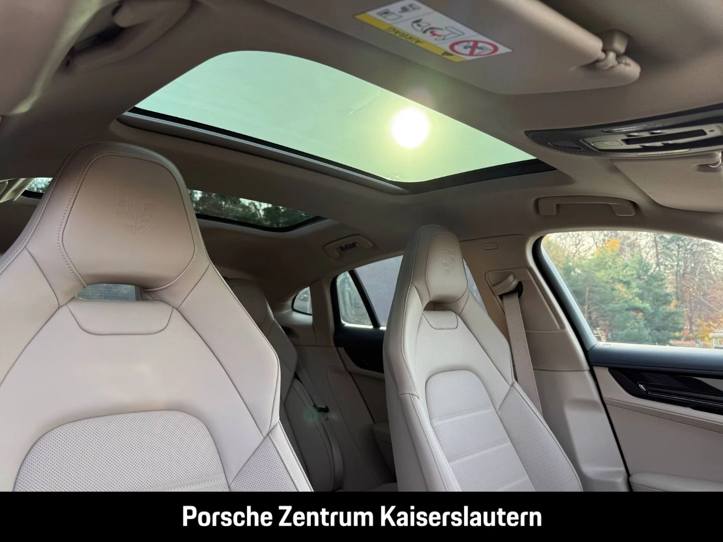 Porsche-Panamera-image-28