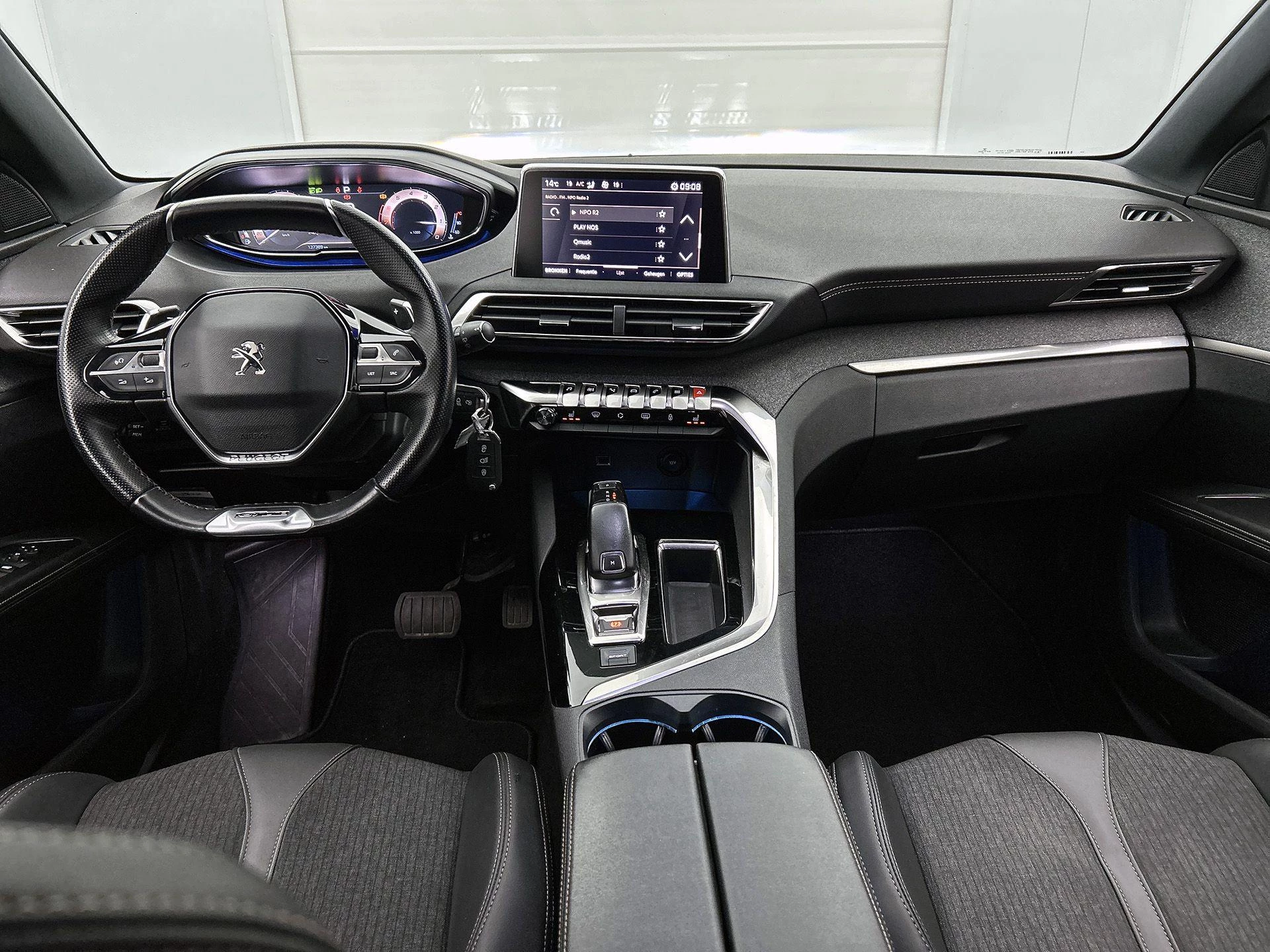 Peugeot-5008-image-26