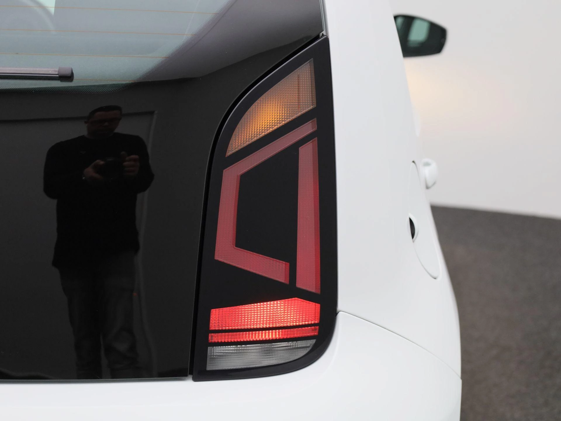 Volkswagen-up!-image-27