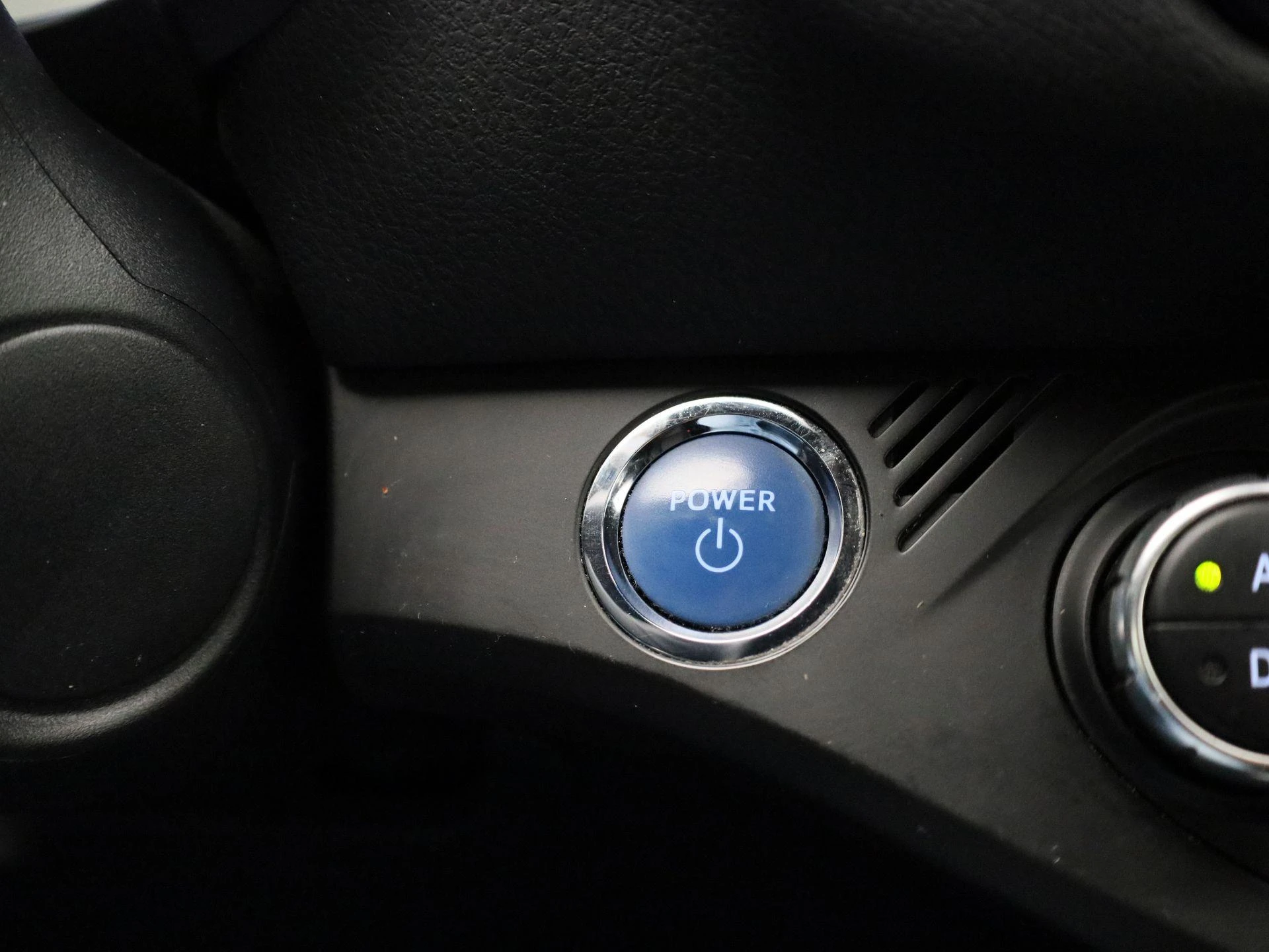 Toyota-Yaris-image-20