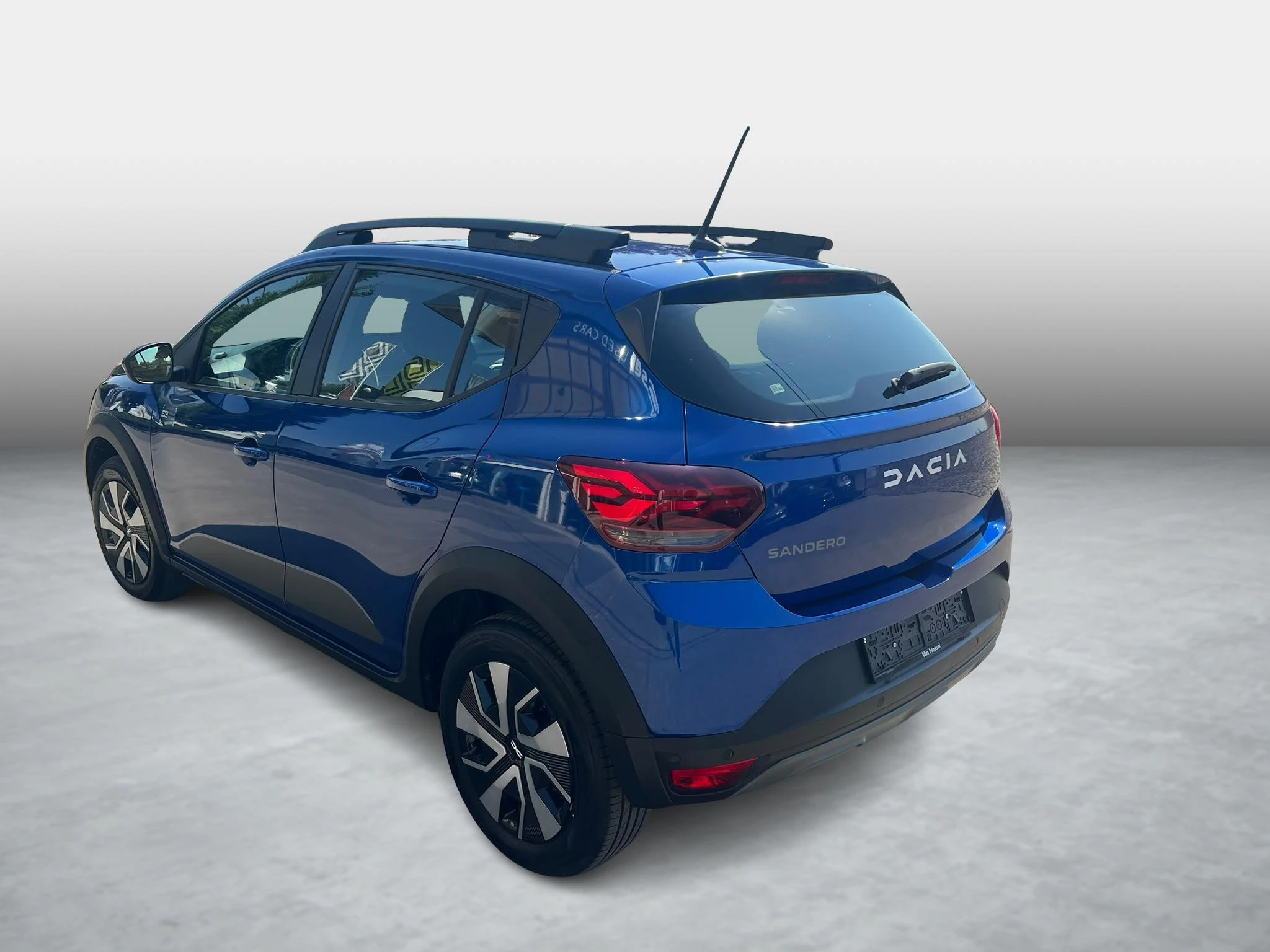 Dacia-Sandero Stepway-image-8