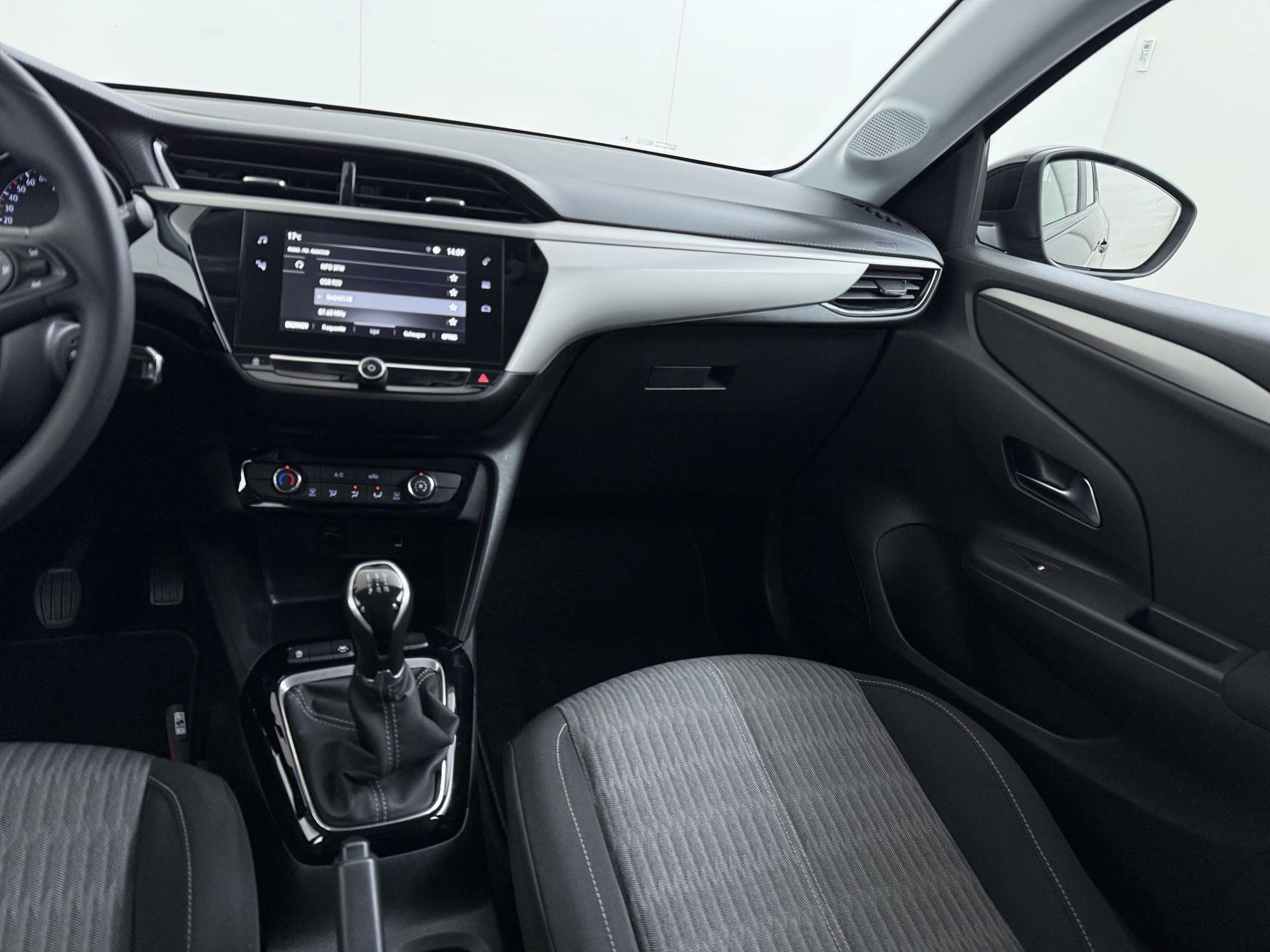Opel-Corsa-image-19
