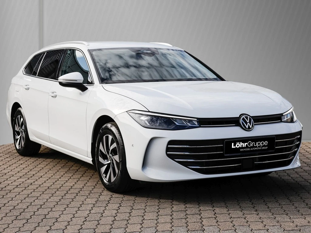 Volkswagen-Passat-image-2