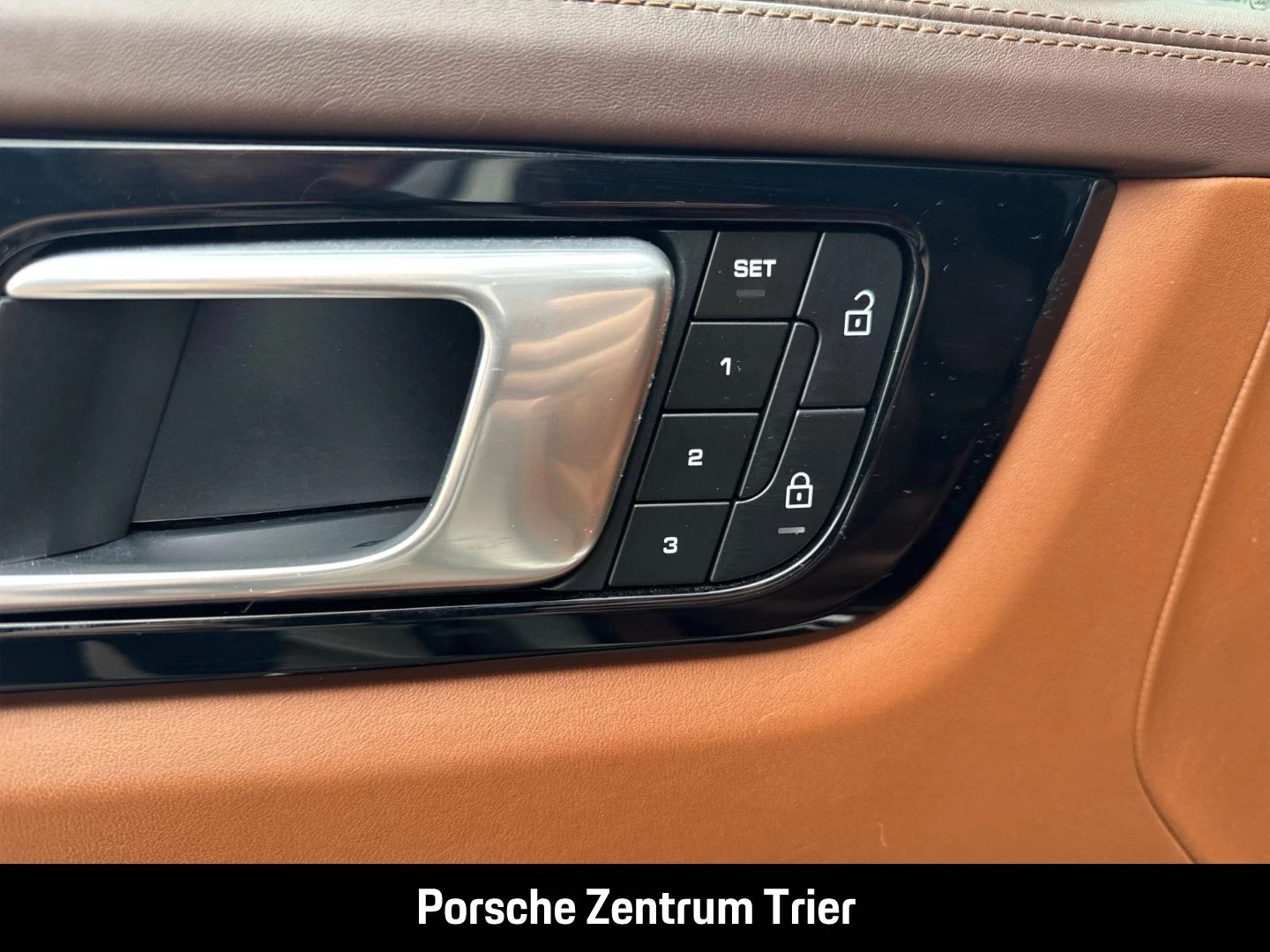 Porsche Cayenne E-Hybrid Clubleder Head-Up Soft-Close -