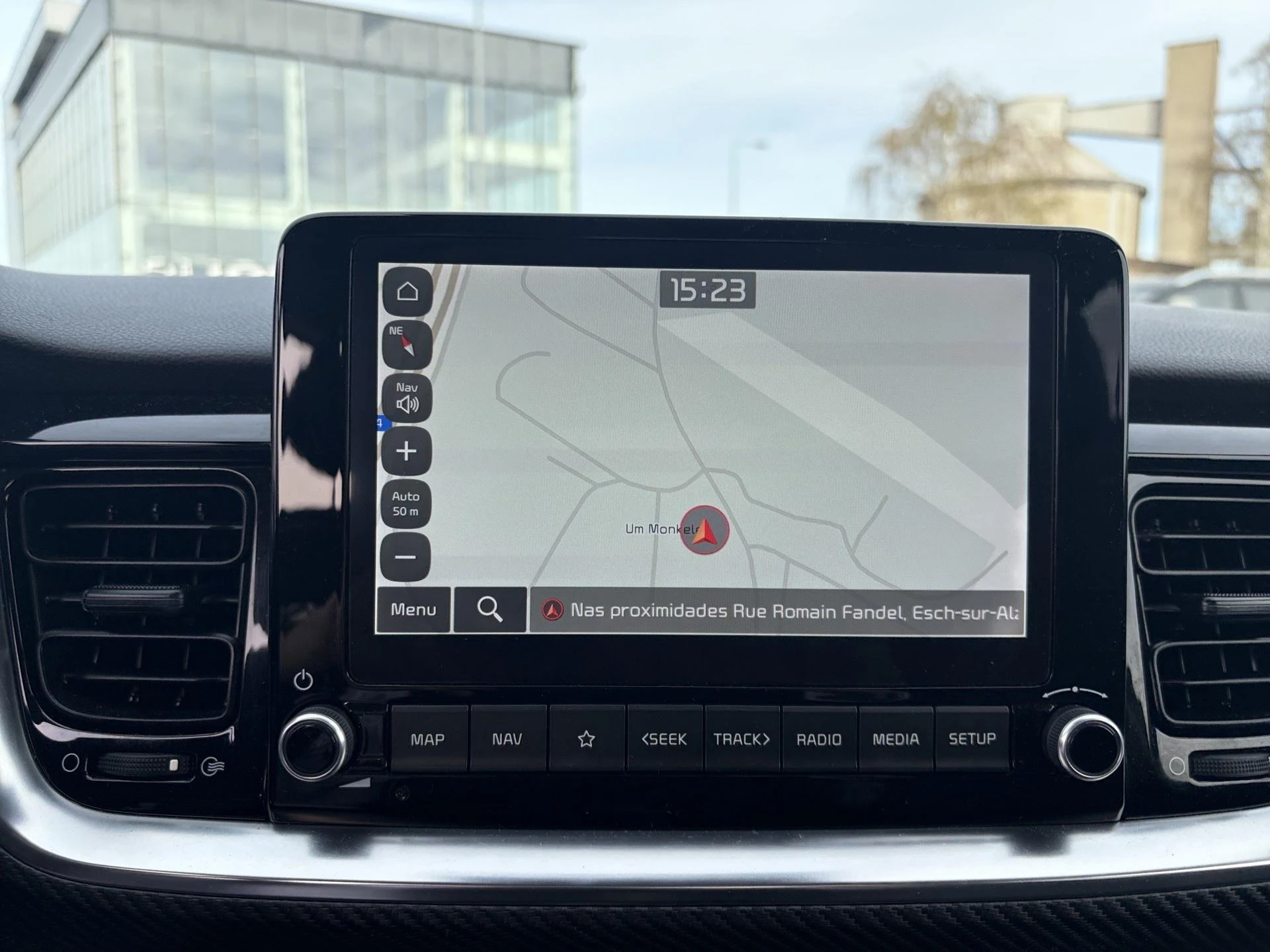 Kia-Stonic-image-2