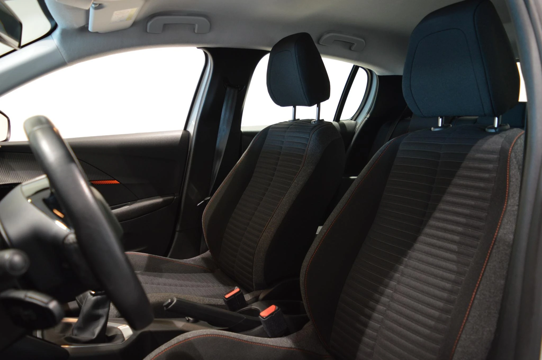 Peugeot-208-image-7