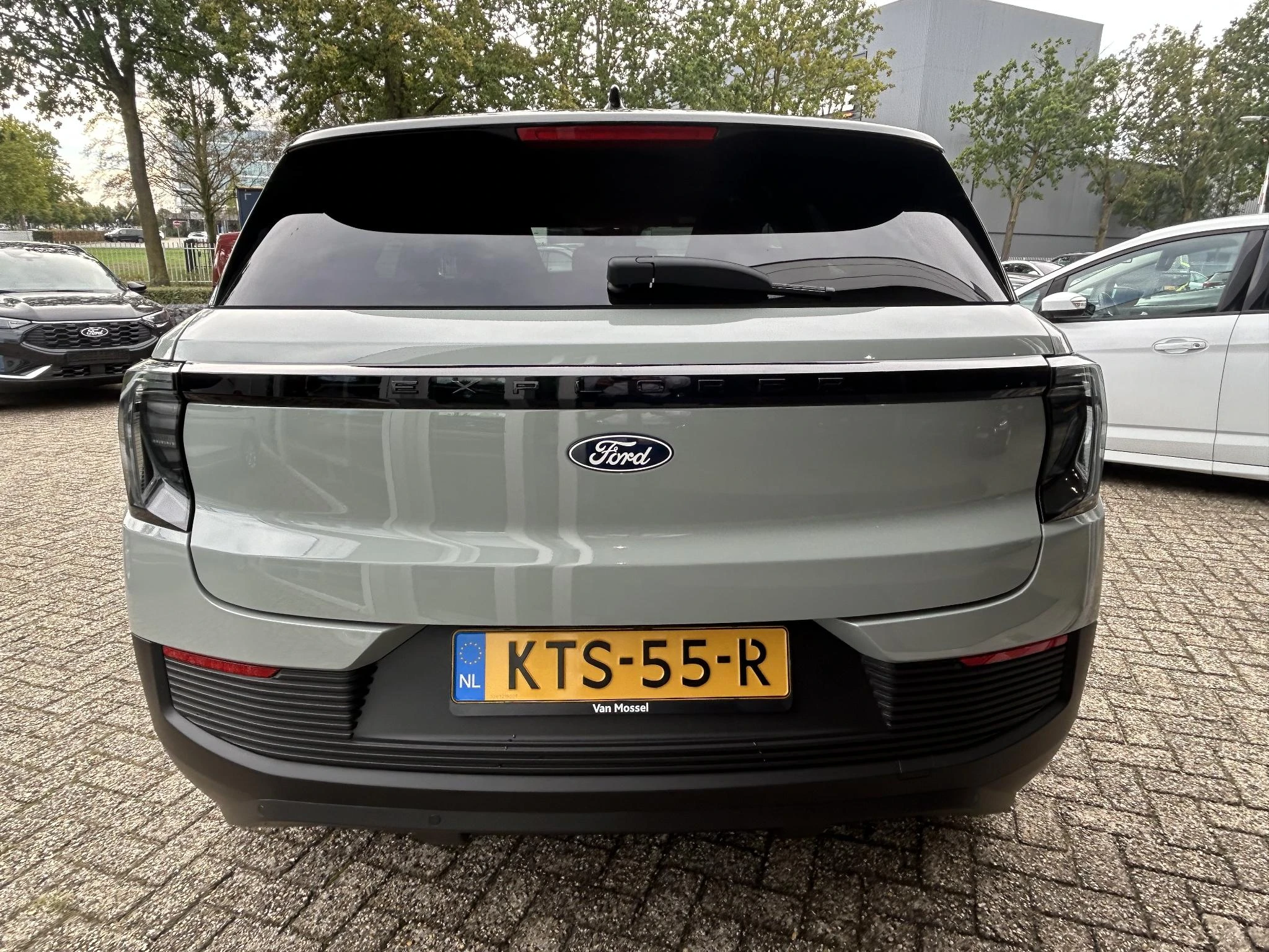 Ford-Explorer-image-3