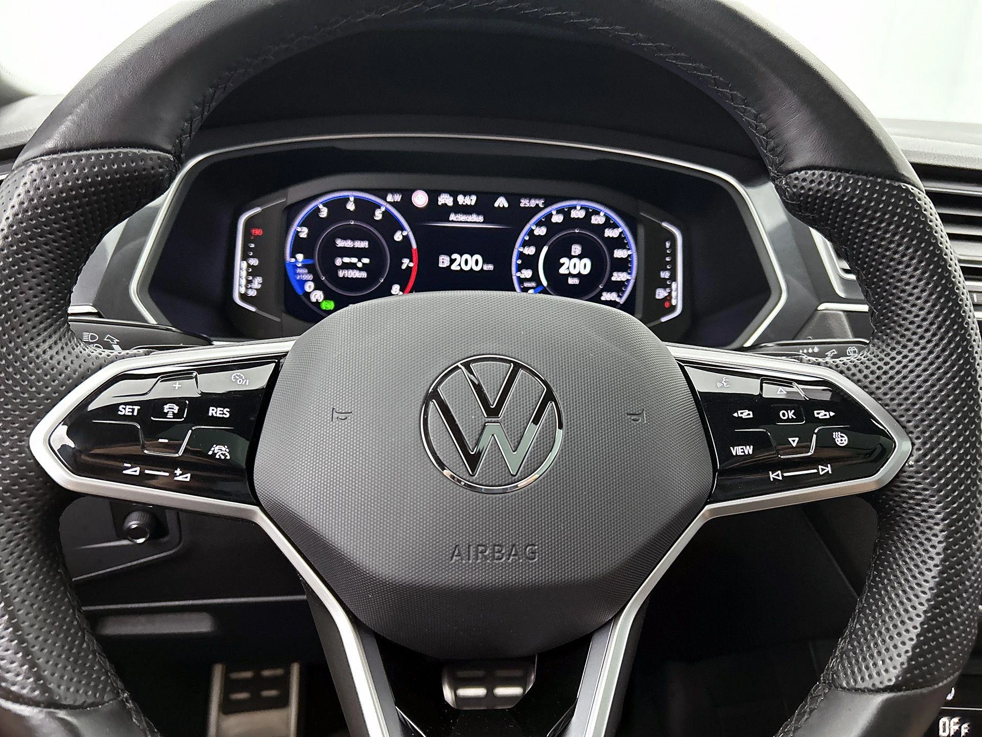 Volkswagen-Tiguan Allspace-image-41