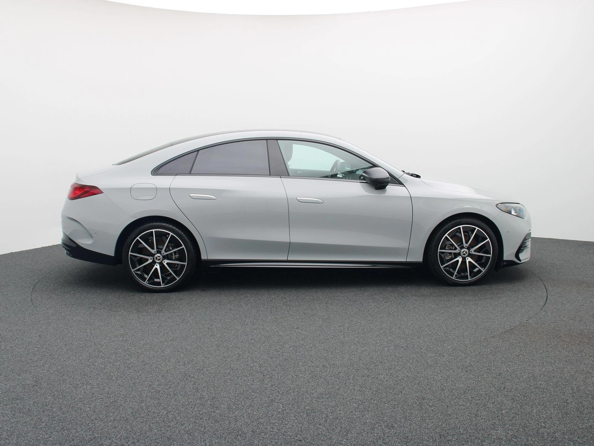 Mercedes-Benz-CLA-image-5