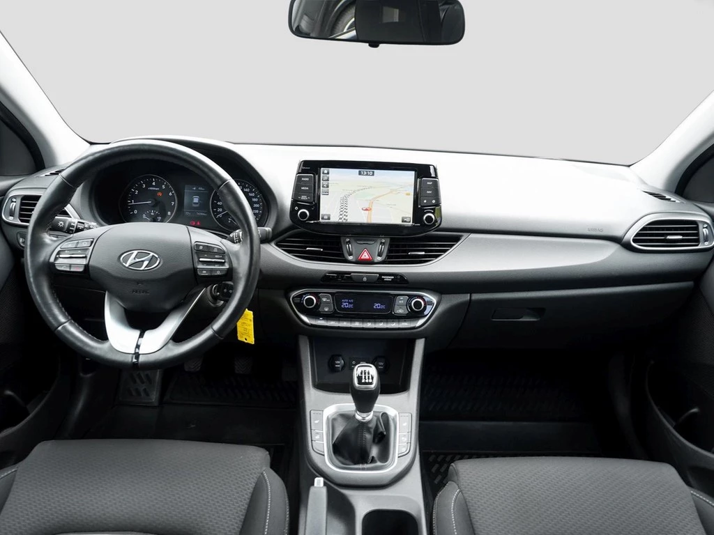 Hyundai i30 1.4 YES! Navi PDC Kamera Tempomat