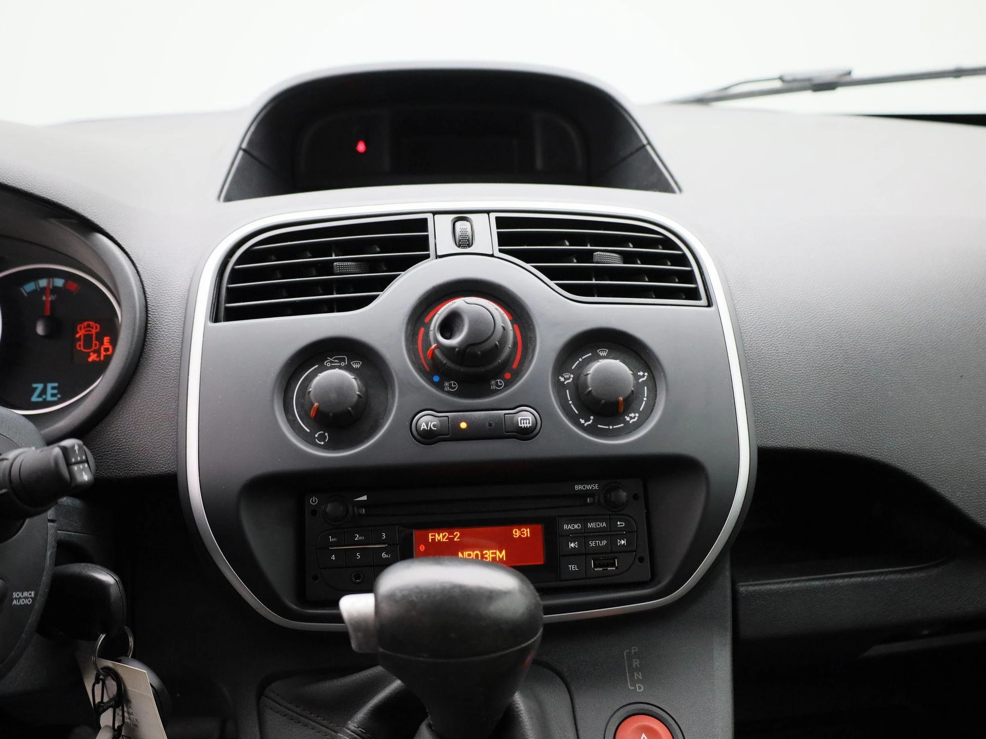 Renault-Kangoo Z.E.-image-8