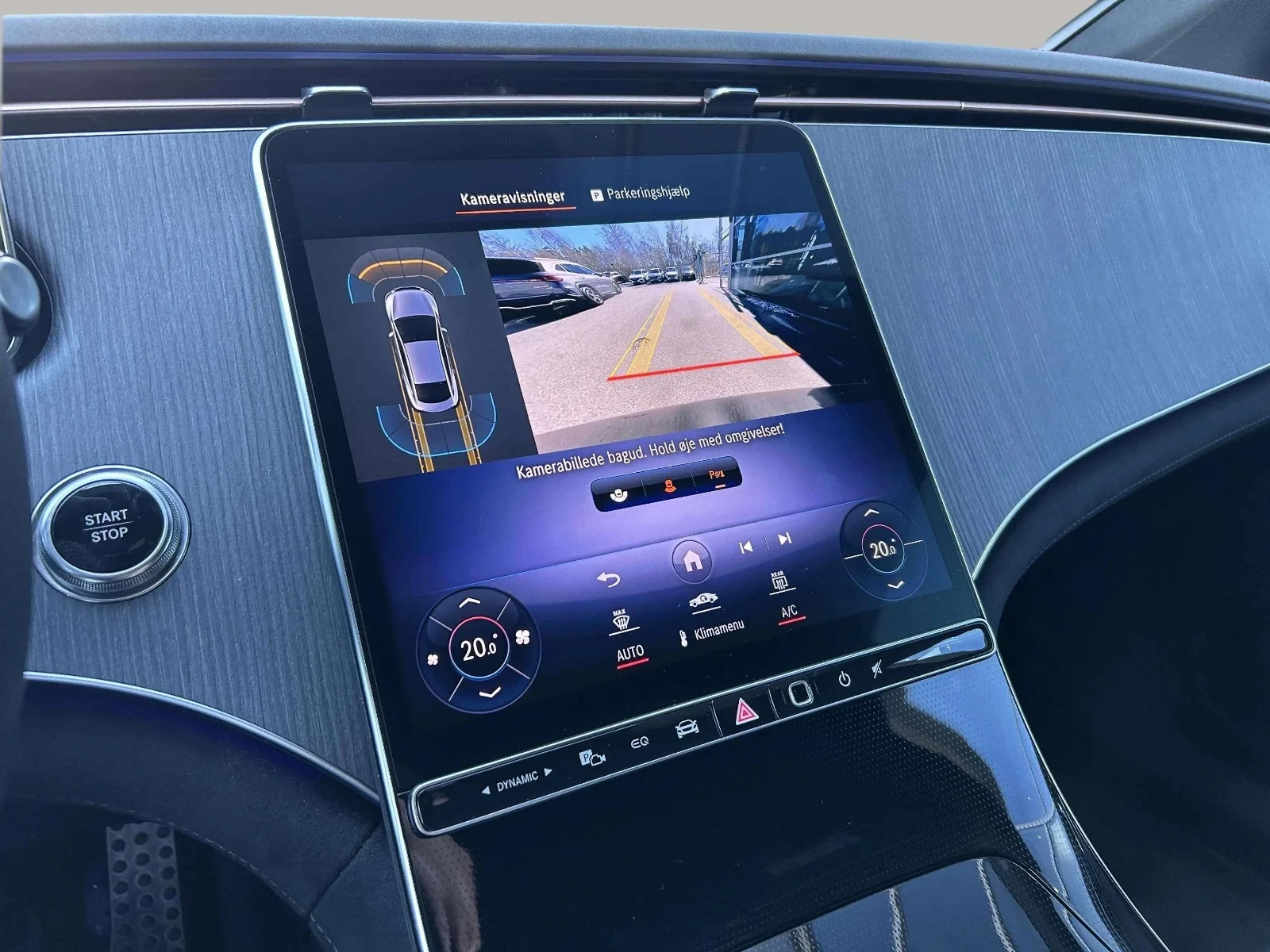Mercedes-Benz-EQE-image-17