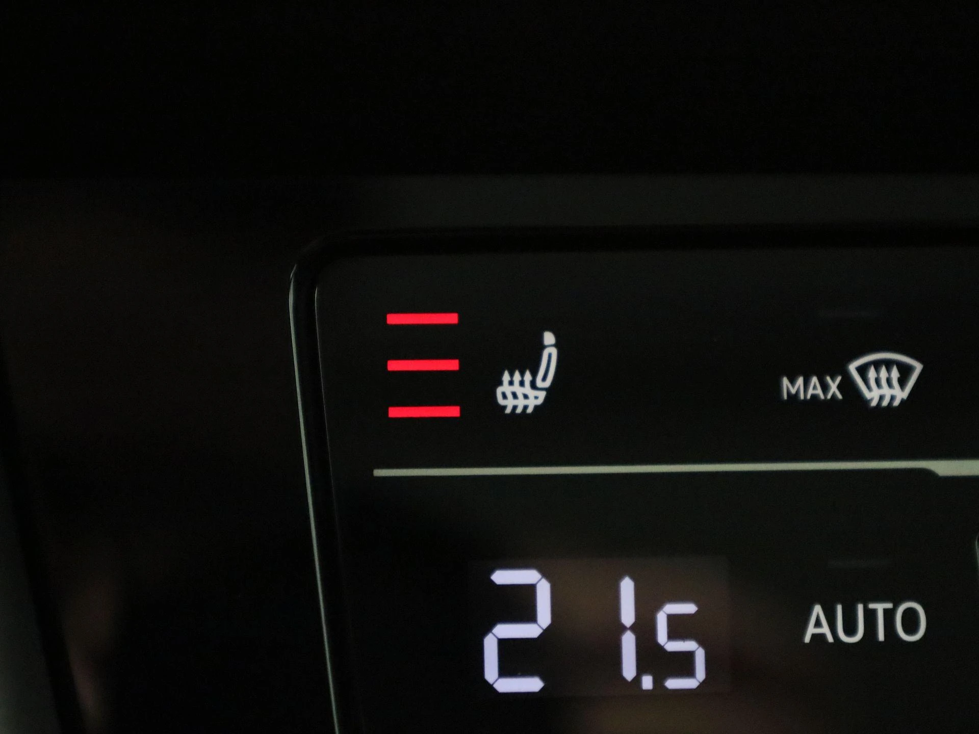 Volkswagen-Passat-image-20