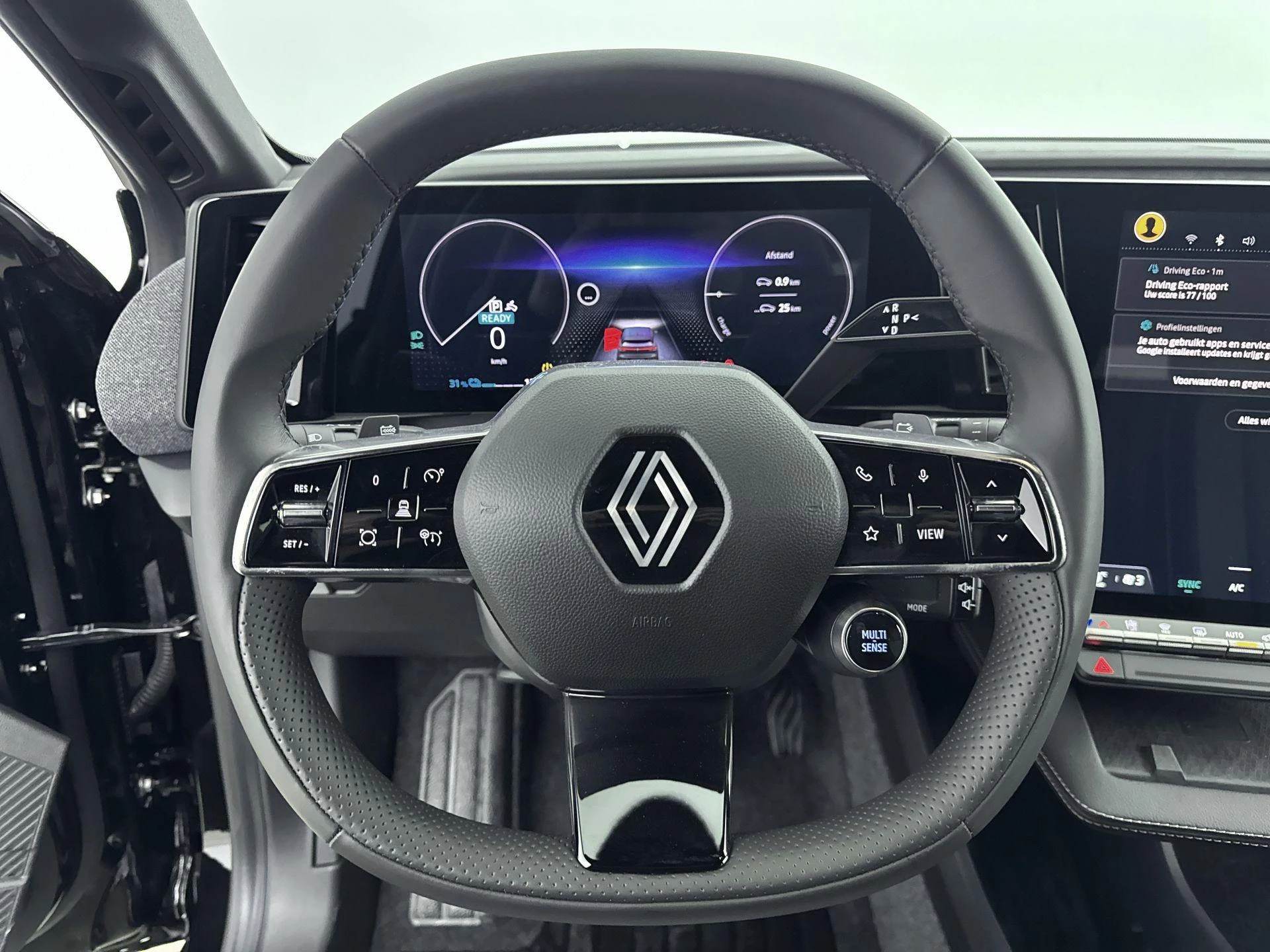 Renault-Megane E-Tech-image-12