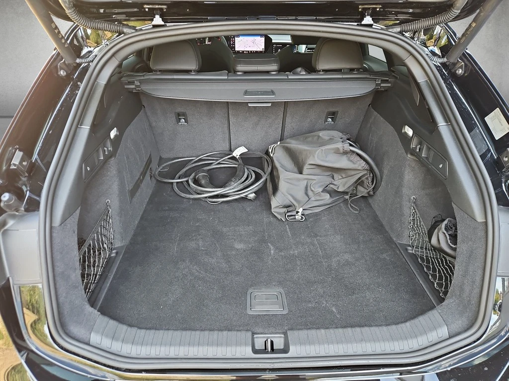 Audi-A6 Avant e-tron-image-5