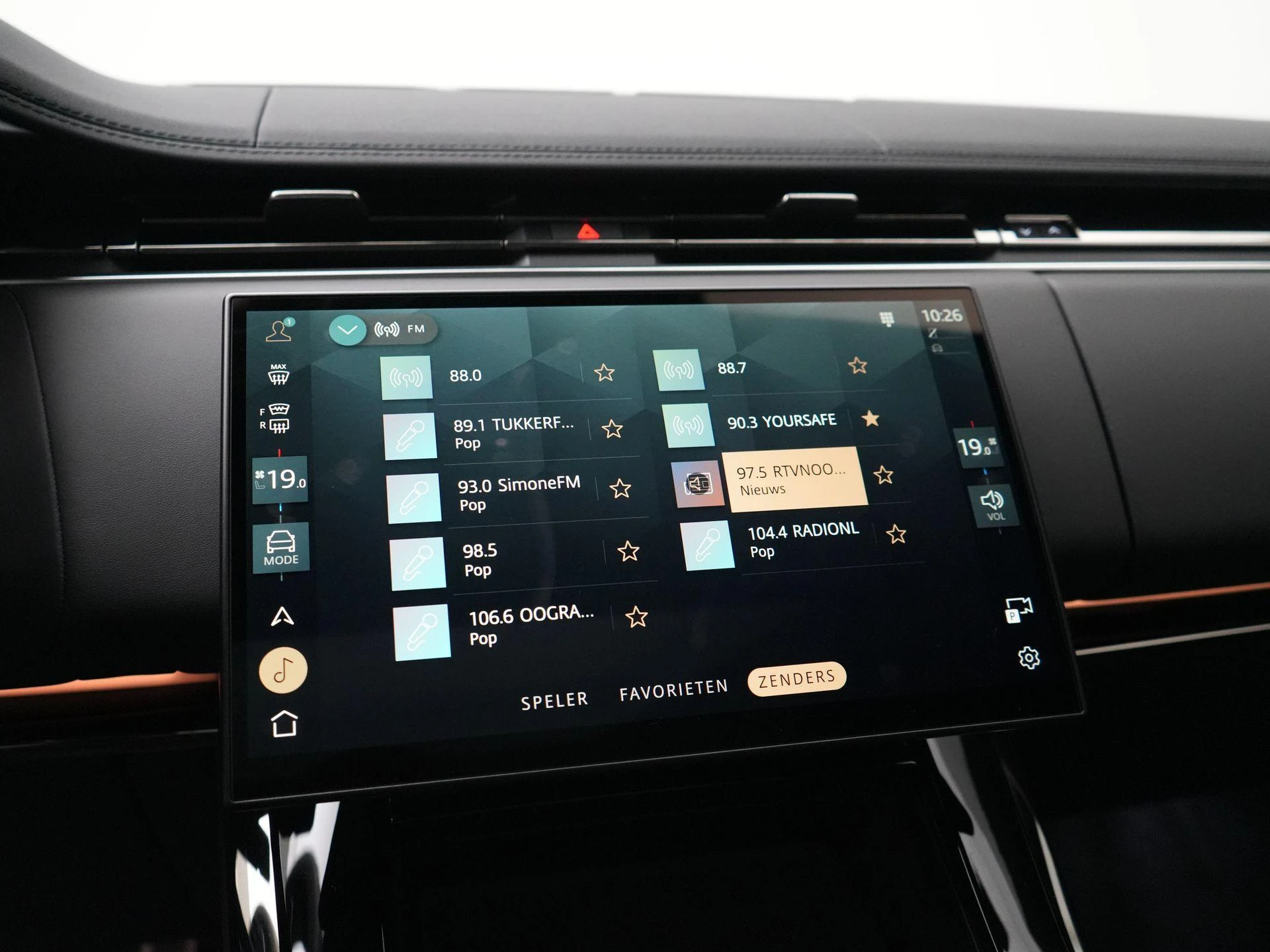 Land Rover-Range Rover Sport-image-25