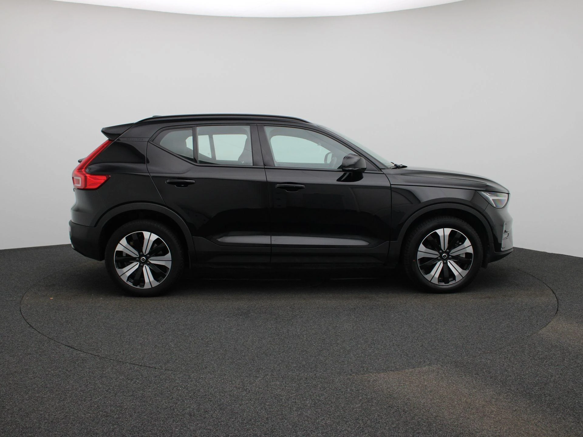 Volvo-XC40-image-5