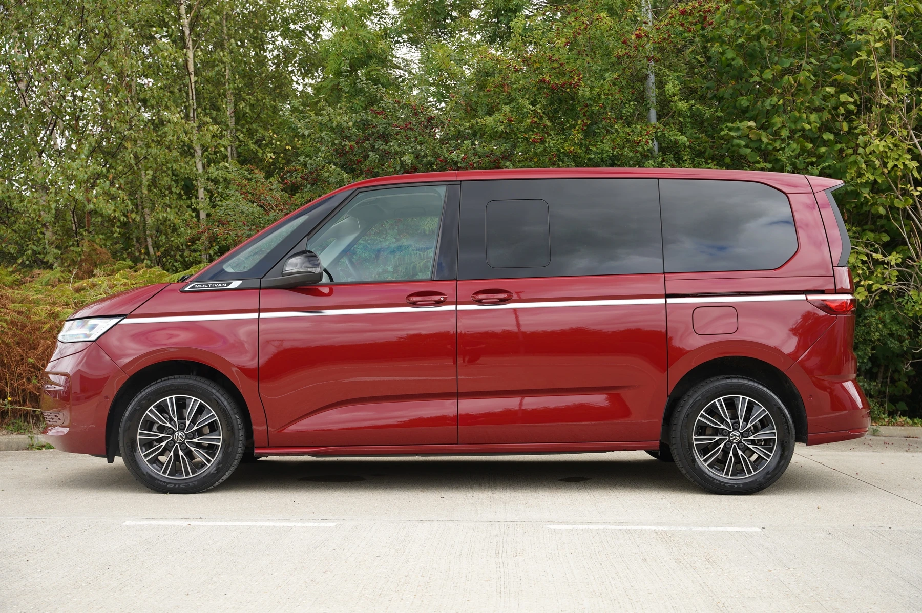 Volkswagen-Multivan-image-15