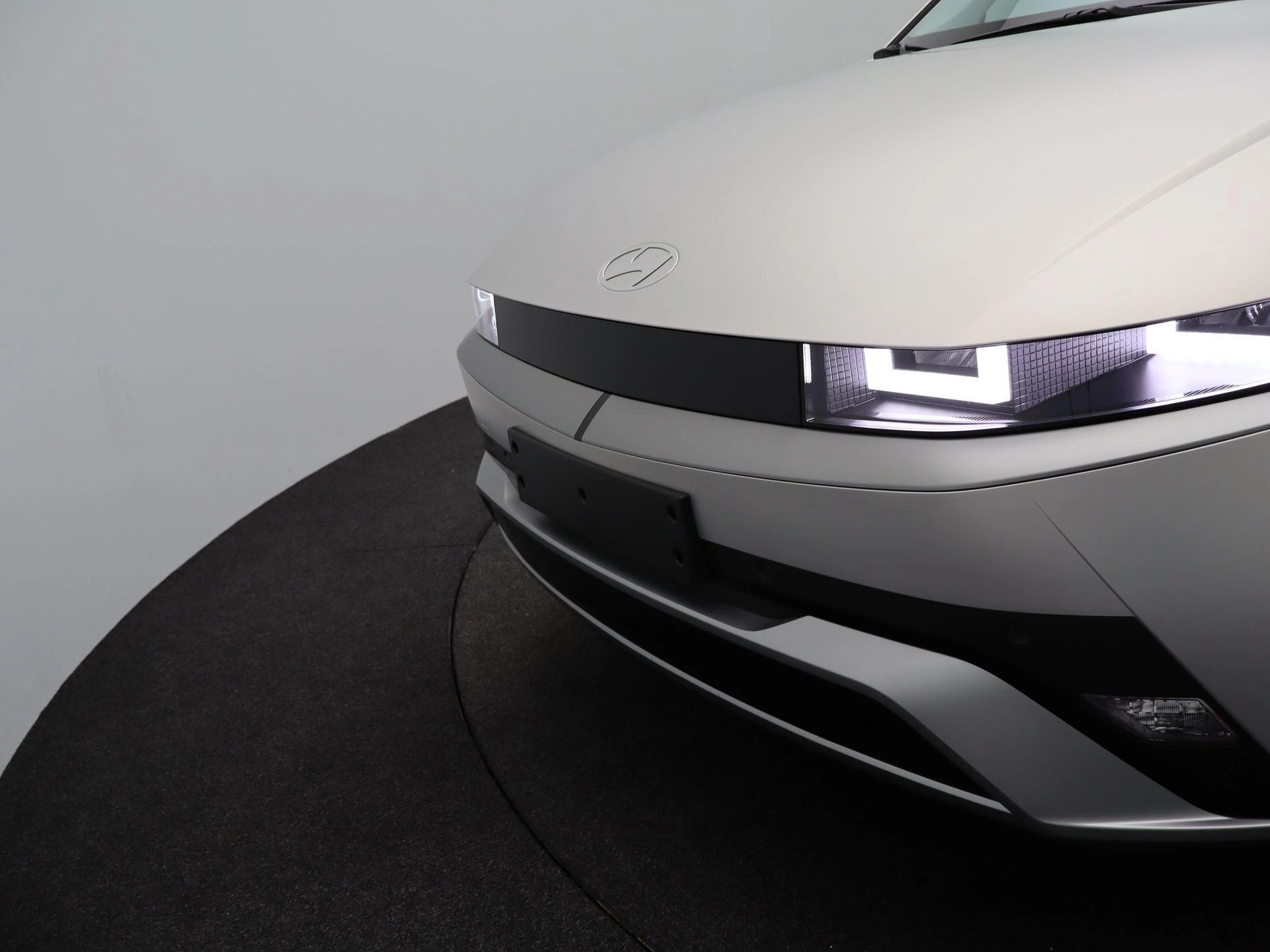 Hyundai-IONIQ 5-image-34
