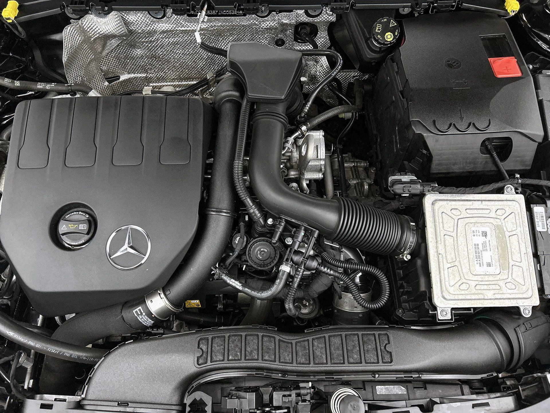 Mercedes-Benz-CLA-image-9