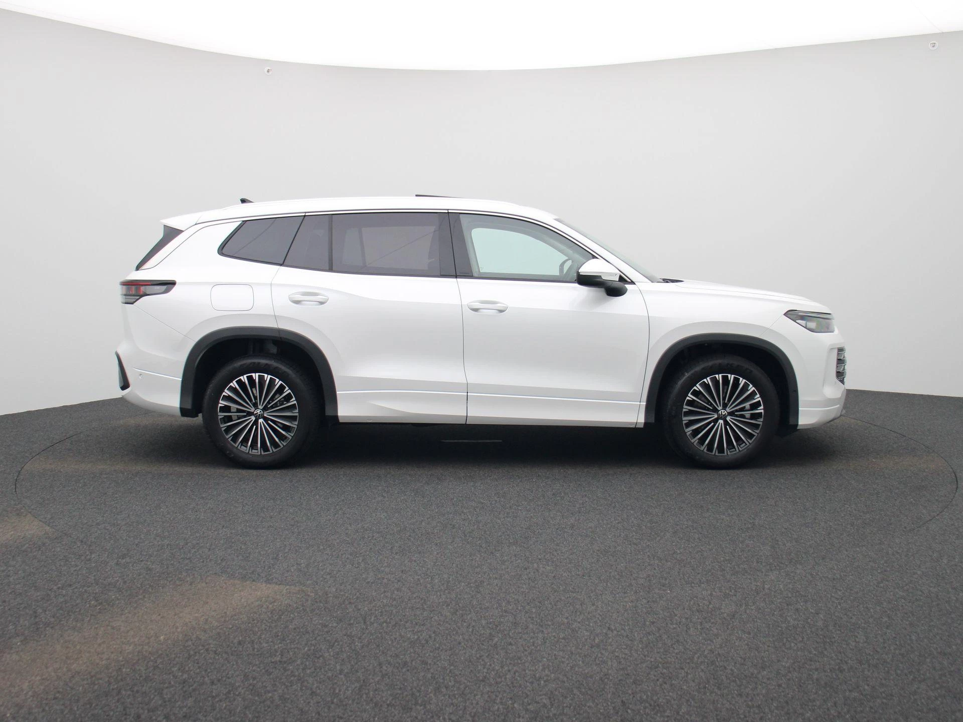 Volkswagen-Tayron-image-5