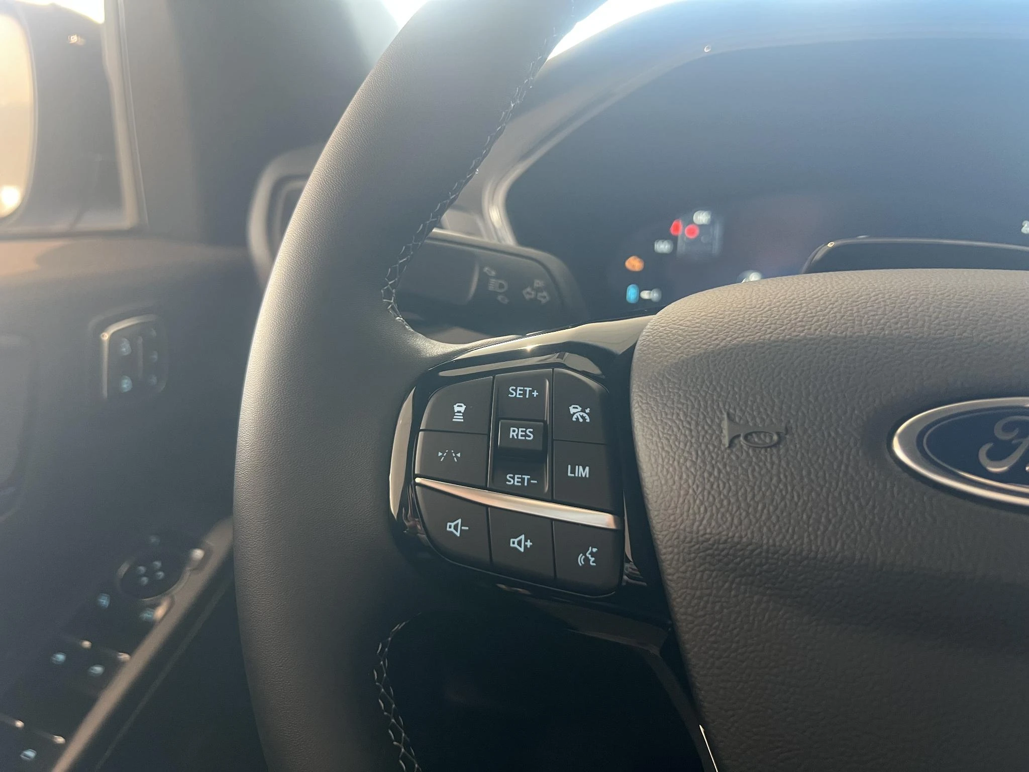 Ford-Kuga-image-13